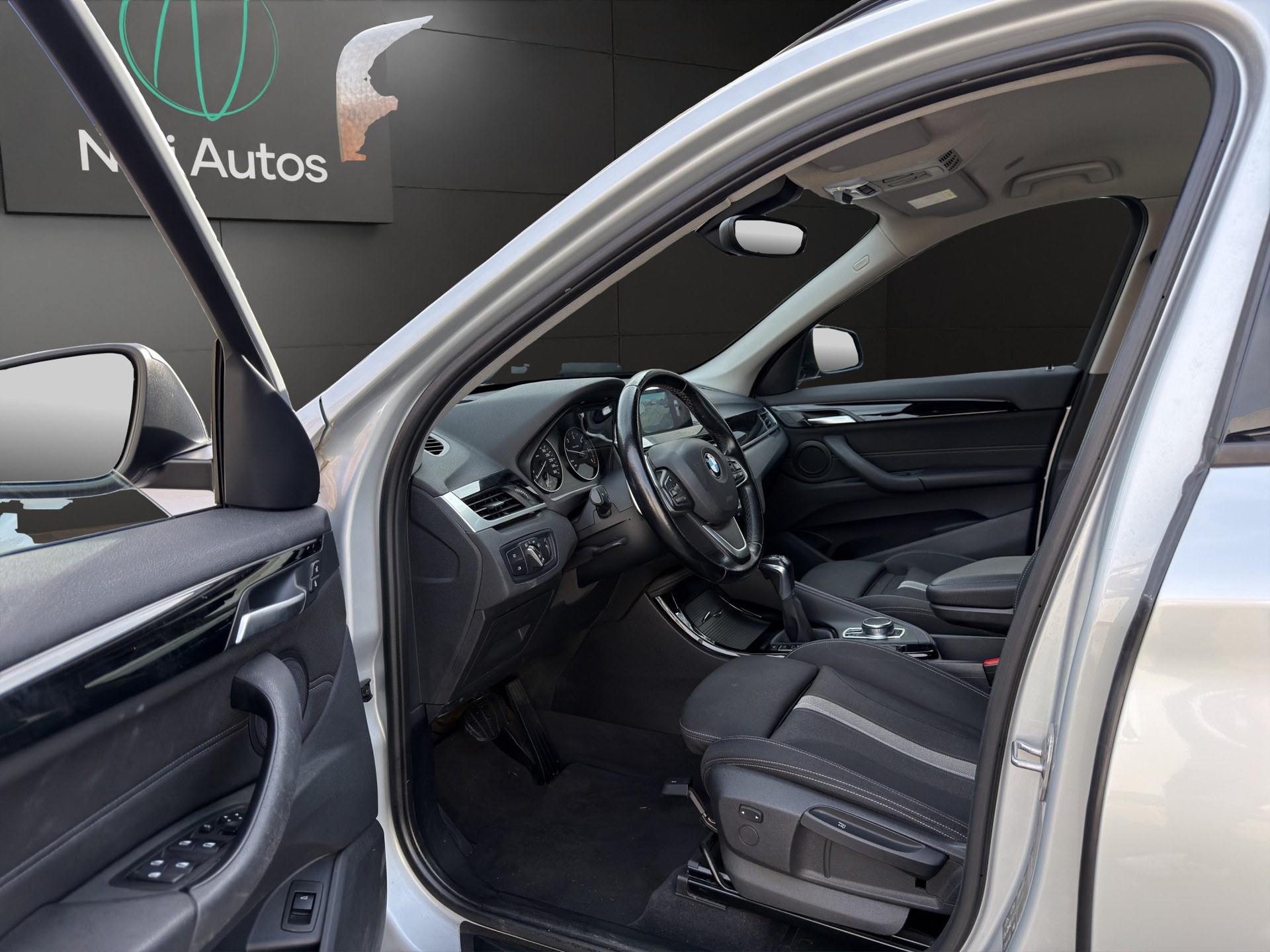 BMW X1 xDrive 18d Sport Line Steptronic-image-6
