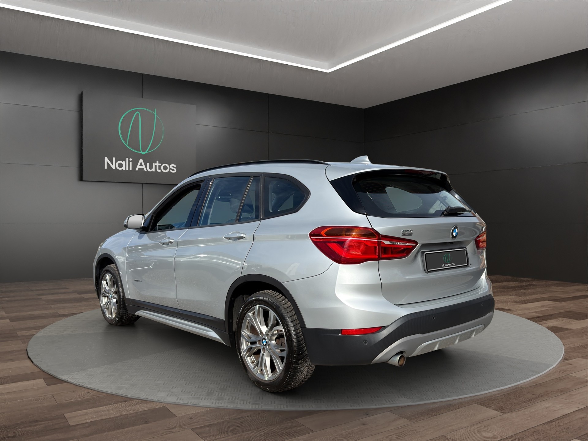 BMW X1 xDrive 18d Sport Line Steptronic-image-4
