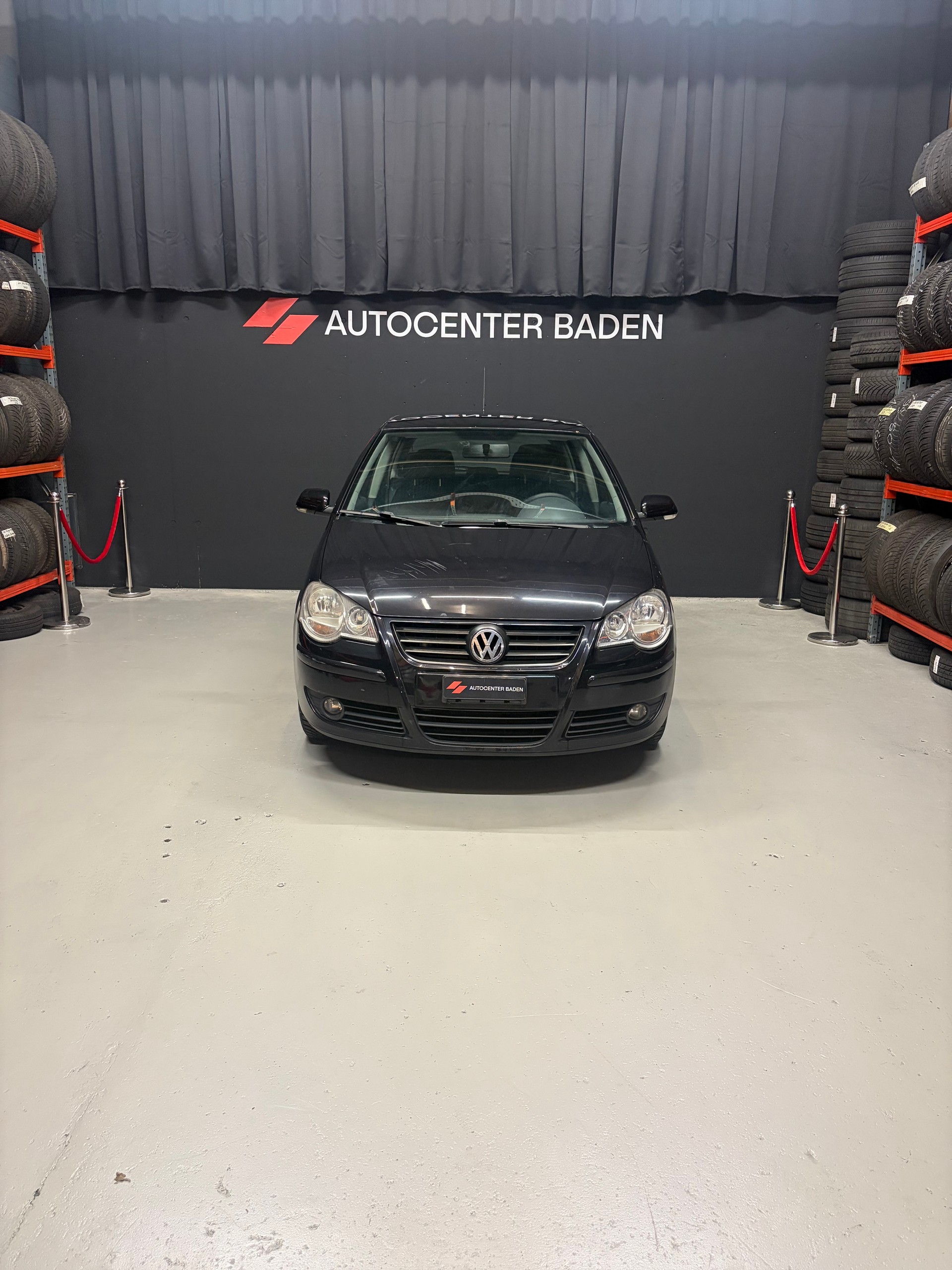 VW Polo 1.4 16V Trendline-image-2