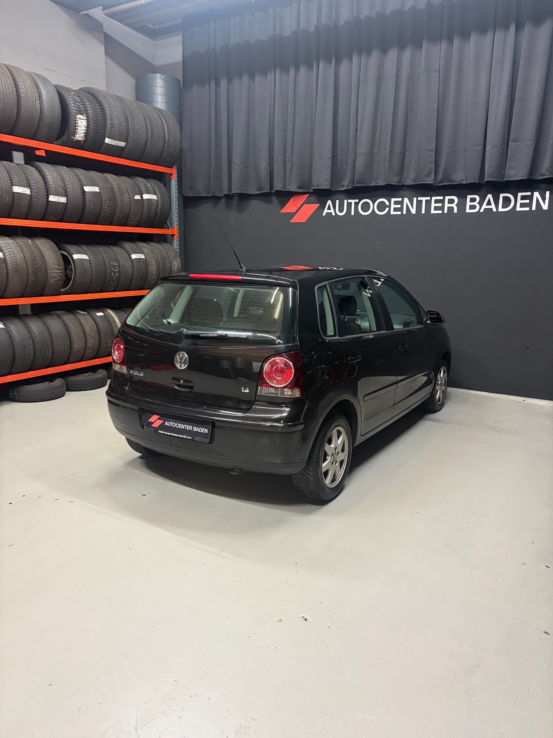VW Polo 1.4 16V Trendline-image-4
