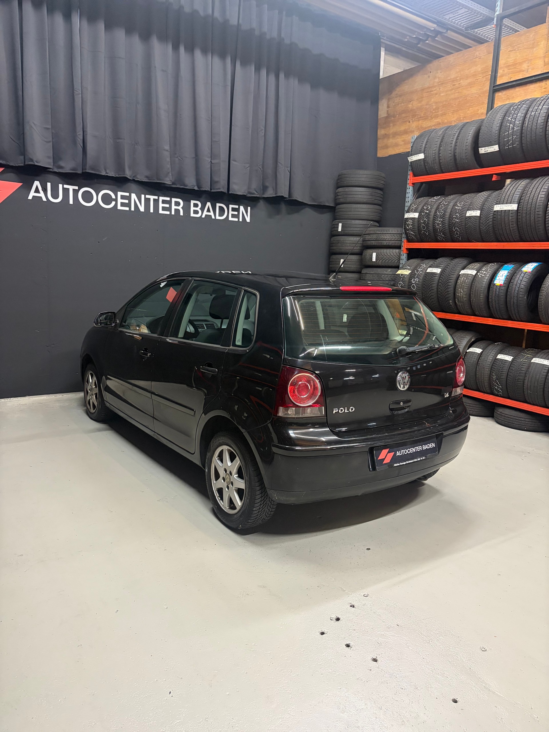 VW Polo 1.4 16V Trendline-image-6