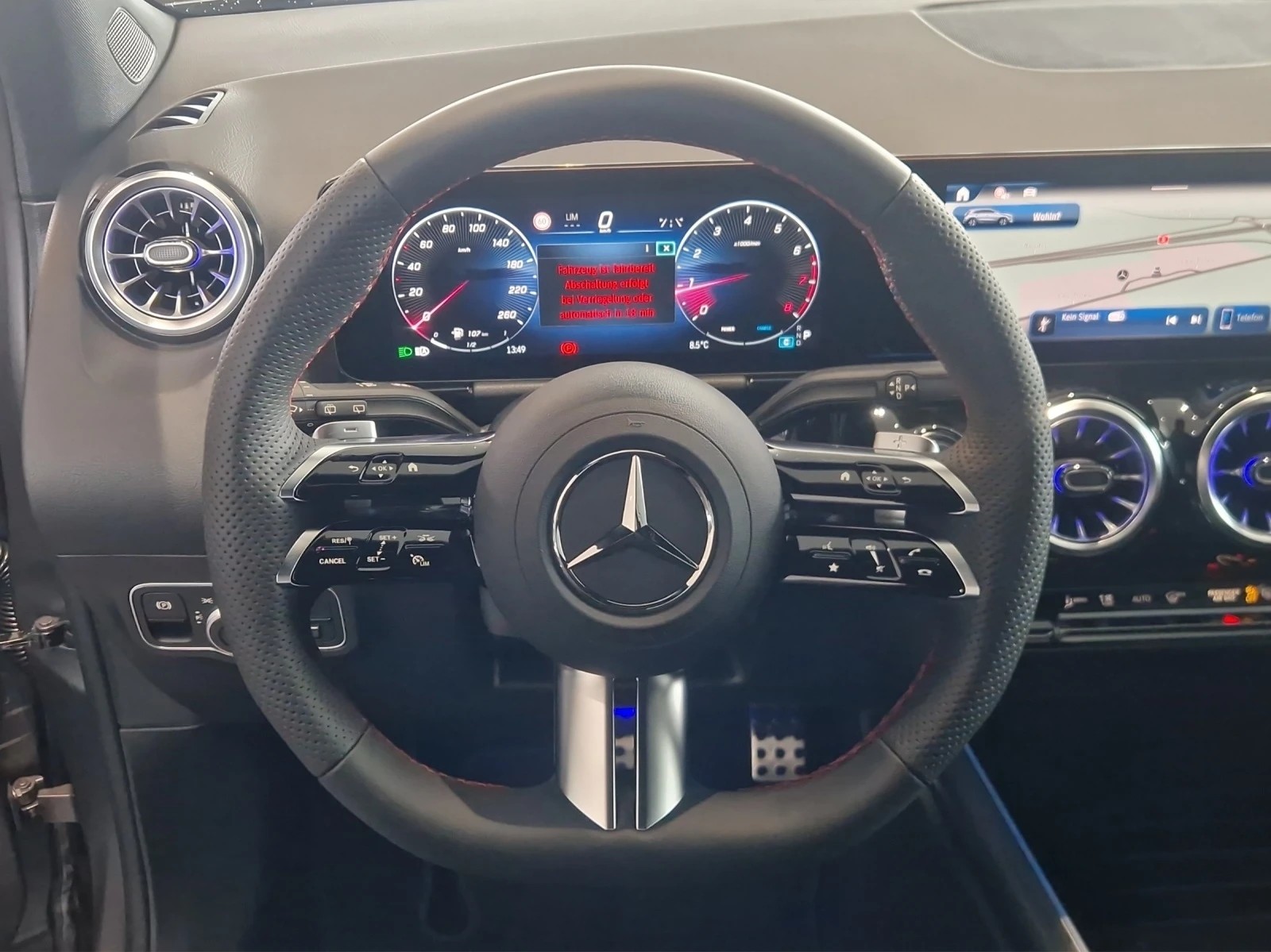 MERCEDES-BENZ GLA 220 4Matic 8G-DCT-image-11