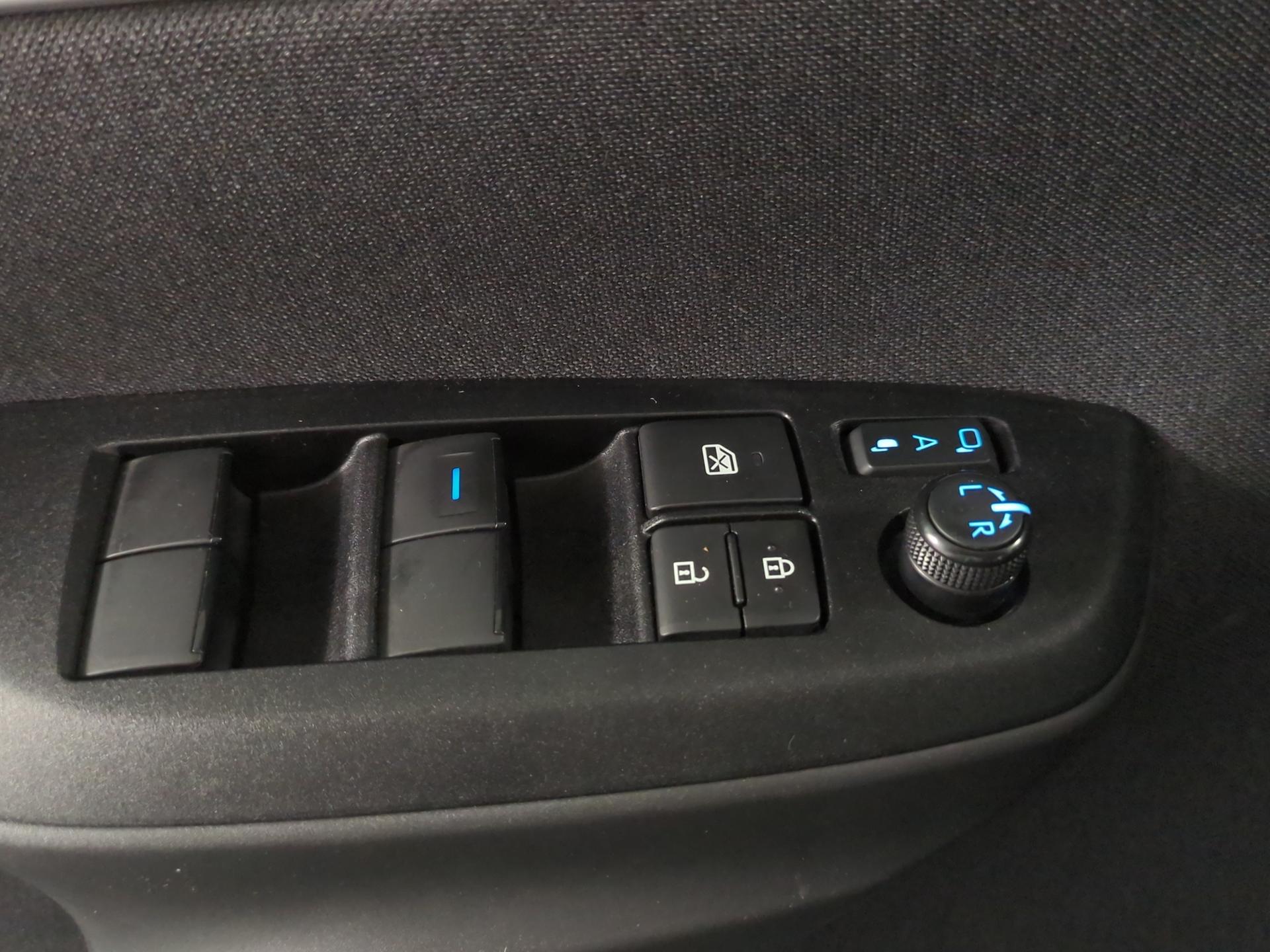 TOYOTA Yaris 1.5 Trend-image-18