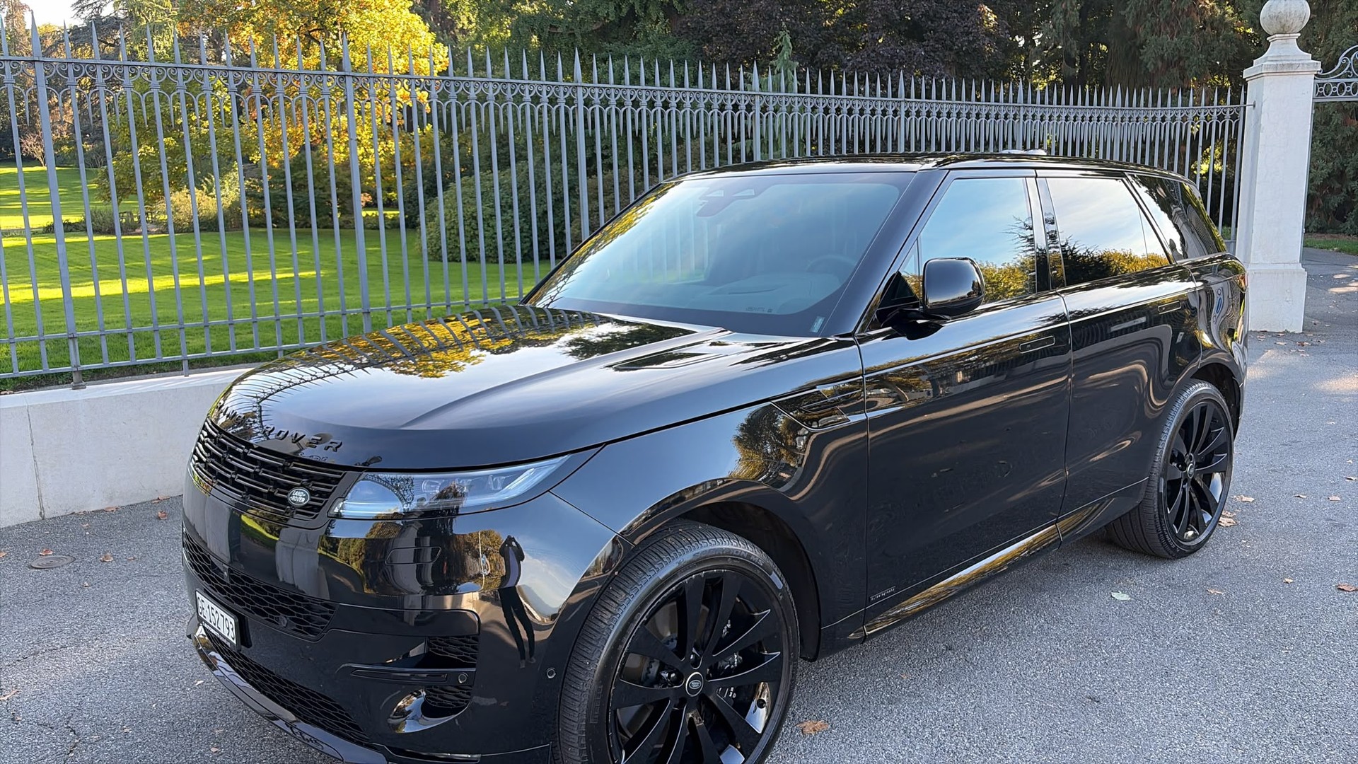 LAND ROVER 4.4 V8 Autobiography-image-1