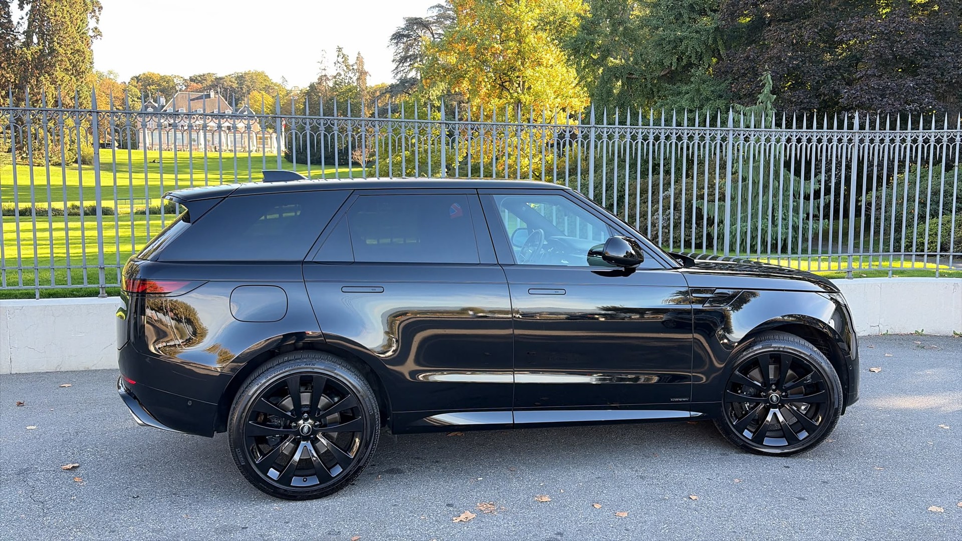LAND ROVER 4.4 V8 Autobiography-image-4