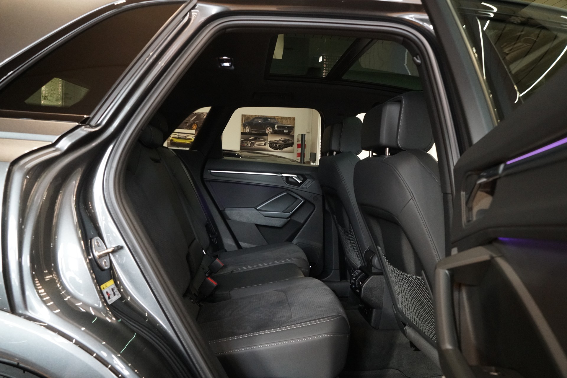 AUDI Q3 40 TFSI S line quattro S-tronic-image-17