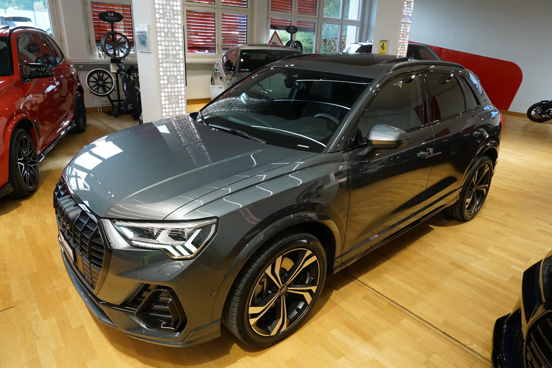 AUDI Q3 40 TFSI S line quattro S-tronic-image-6