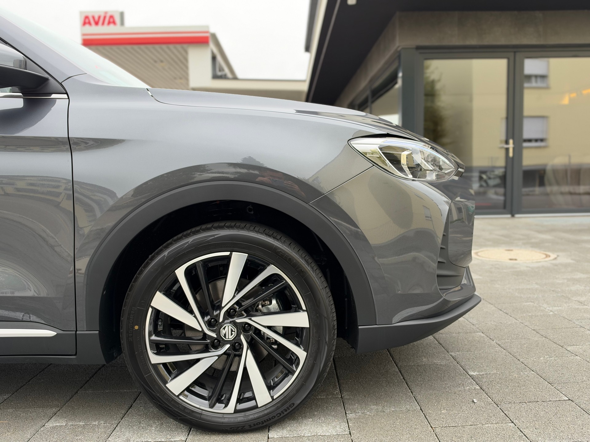 MG ZS 1.5 HEV Luxury-image-6