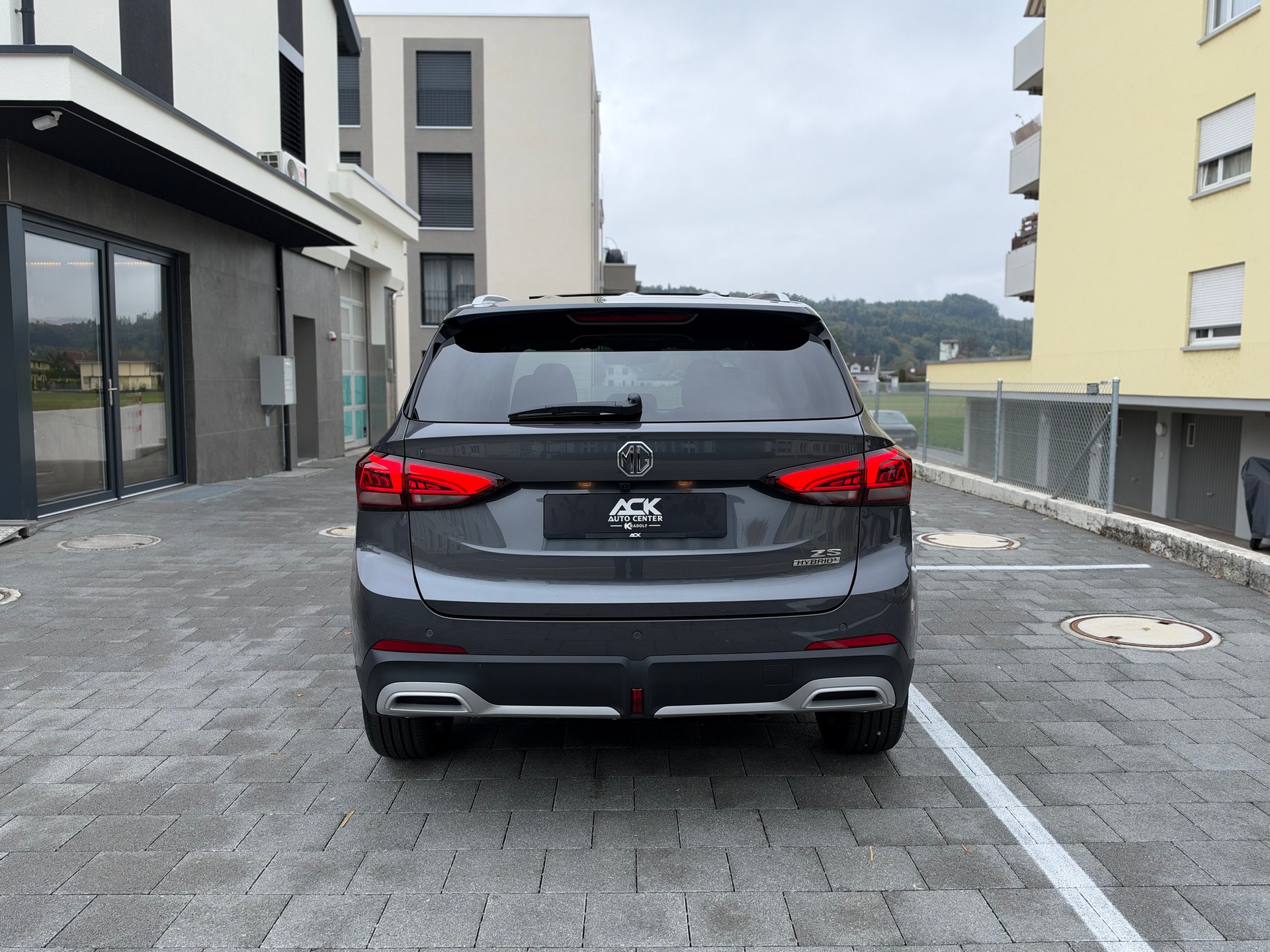 MG ZS 1.5 HEV Luxury-image-3