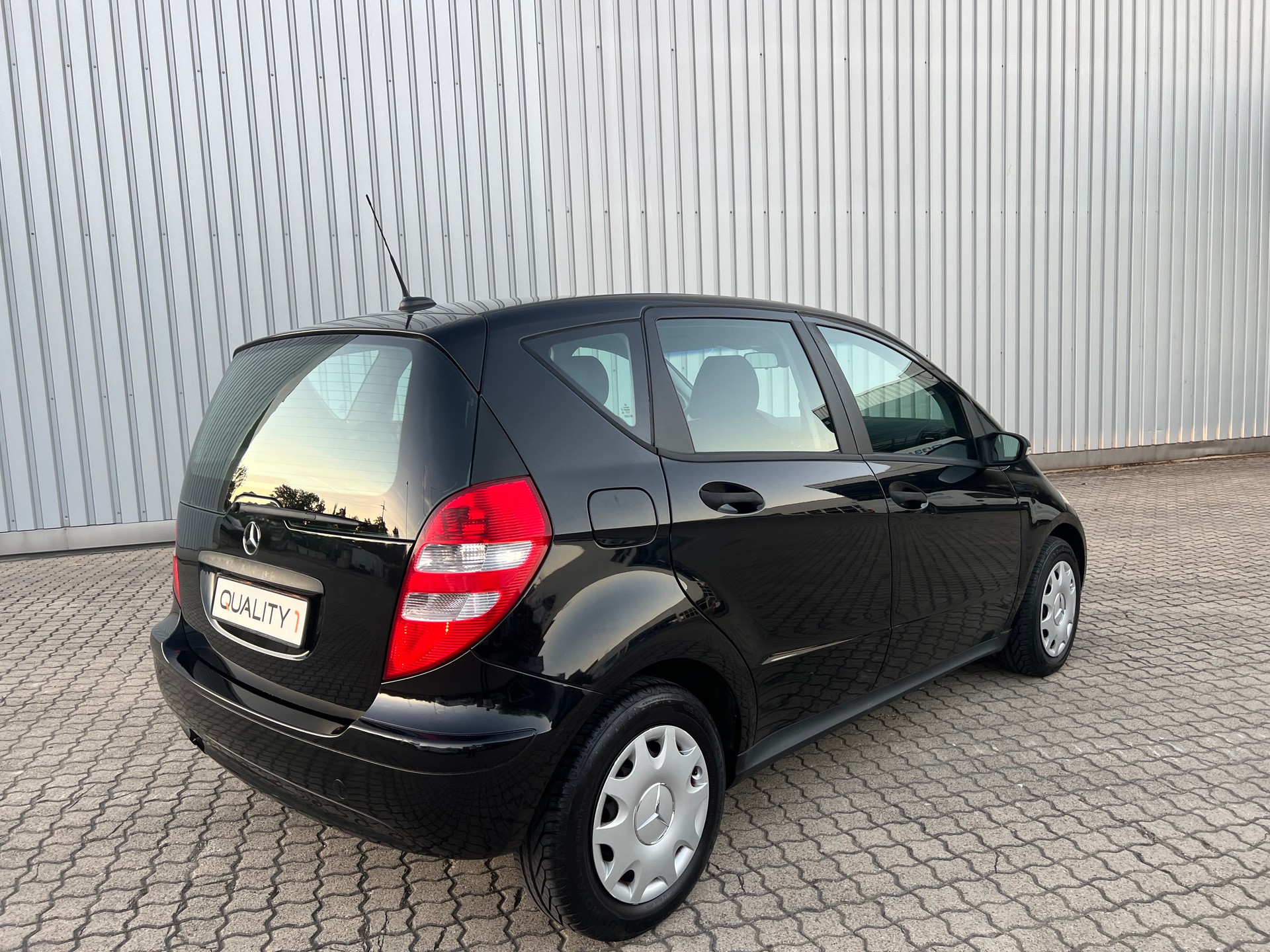 MERCEDES-BENZ A 170 Avantgarde-image-7