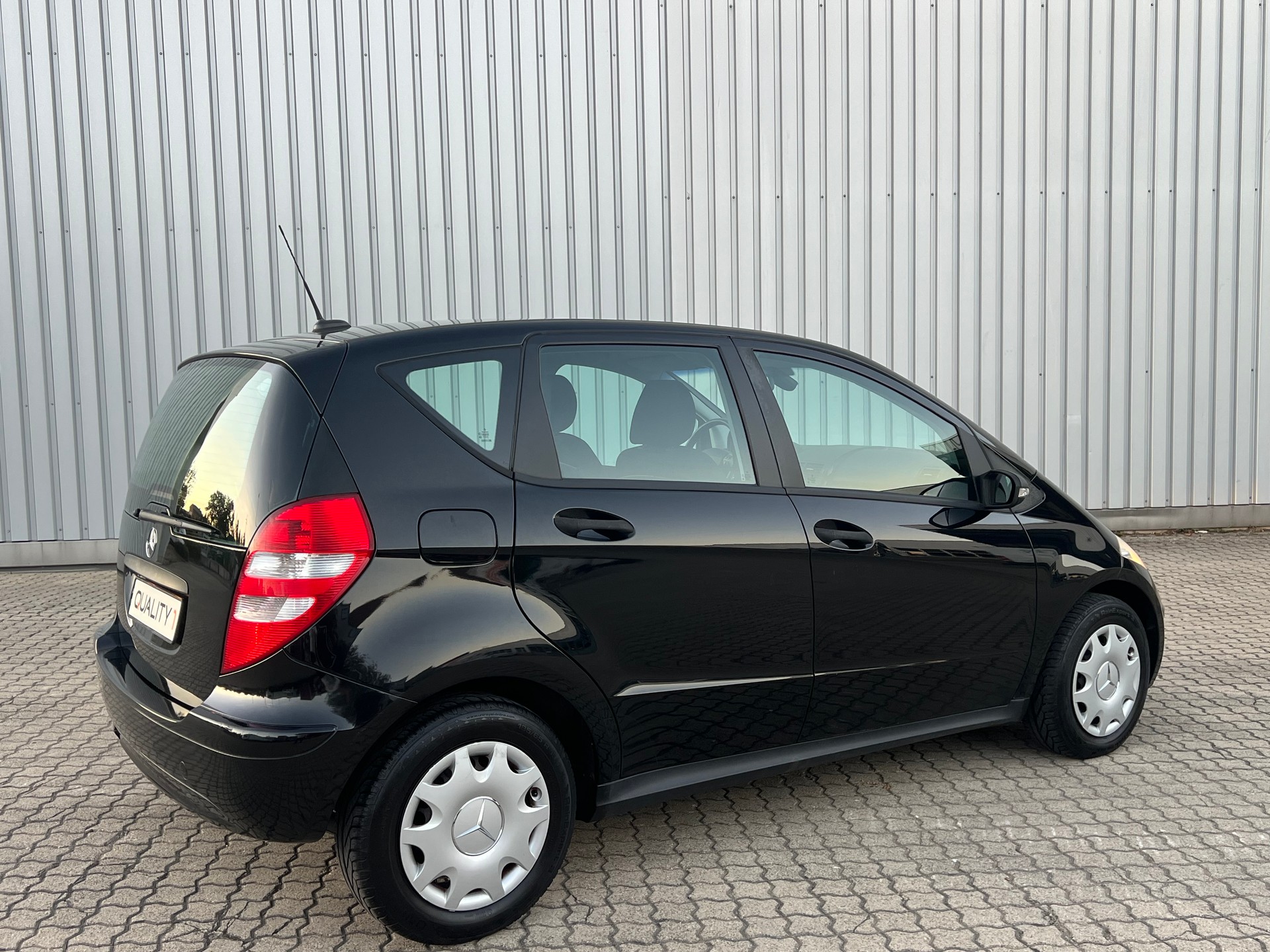 MERCEDES-BENZ A 170 Avantgarde-image-6
