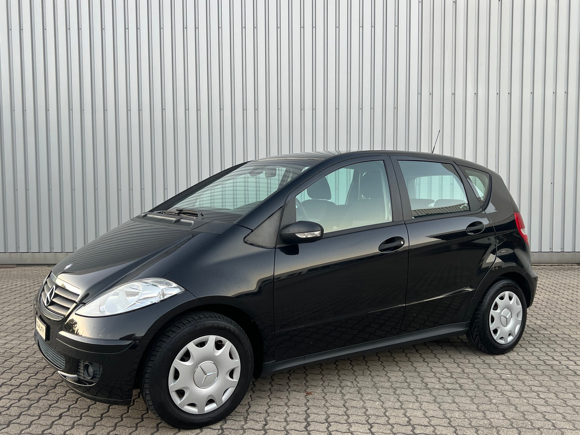 MERCEDES-BENZ A 170 Avantgarde-showroom-element-3
