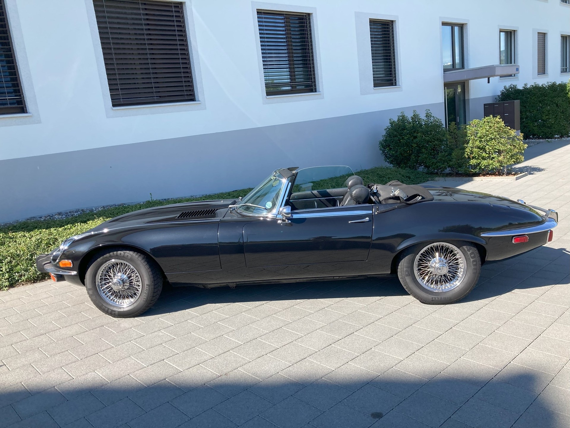 JAGUAR E-Type Serie III V12 Cabrio-image-3