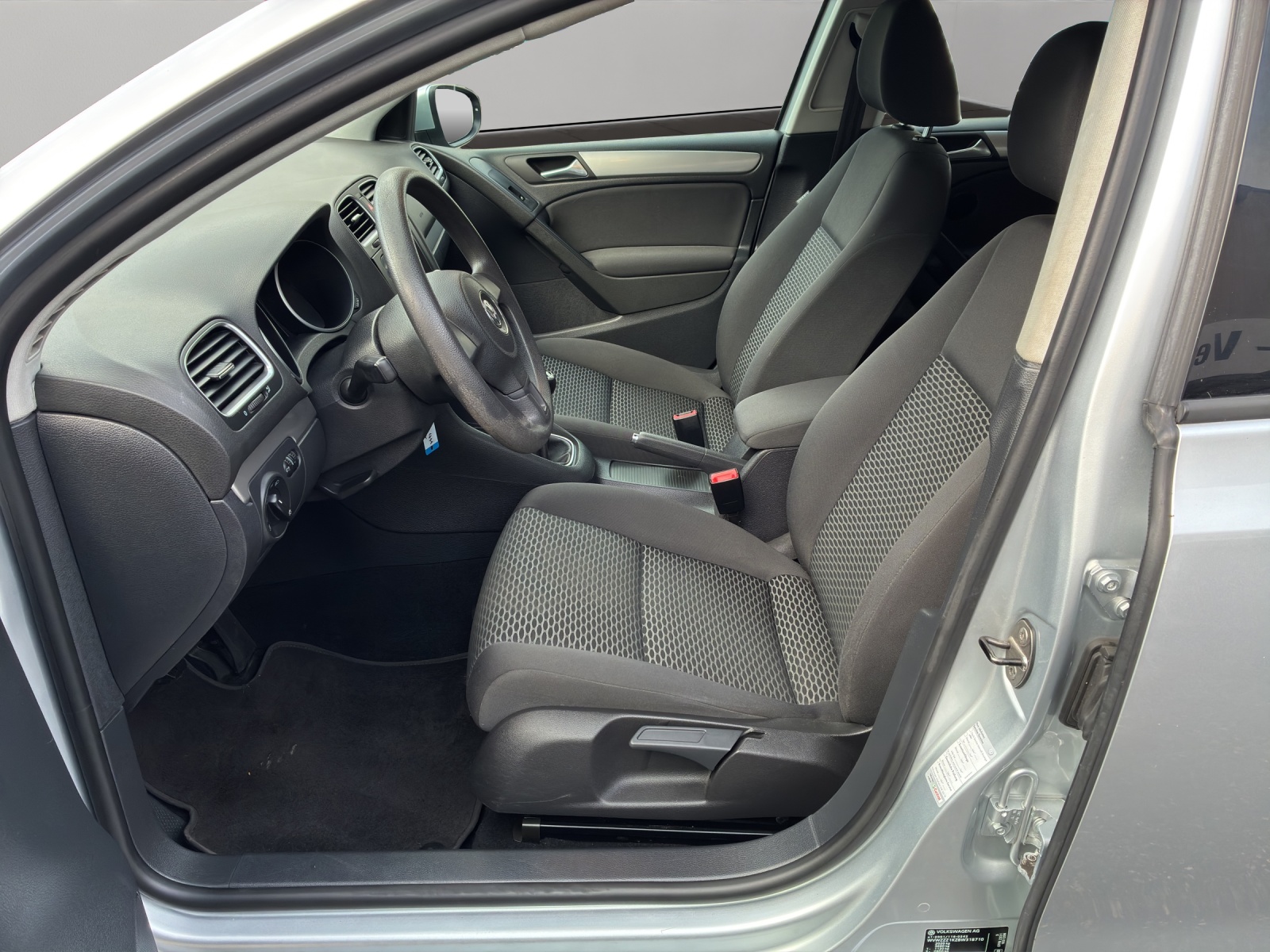 VW Golf 2.0 TDI Comfortline 4Motion-image-11