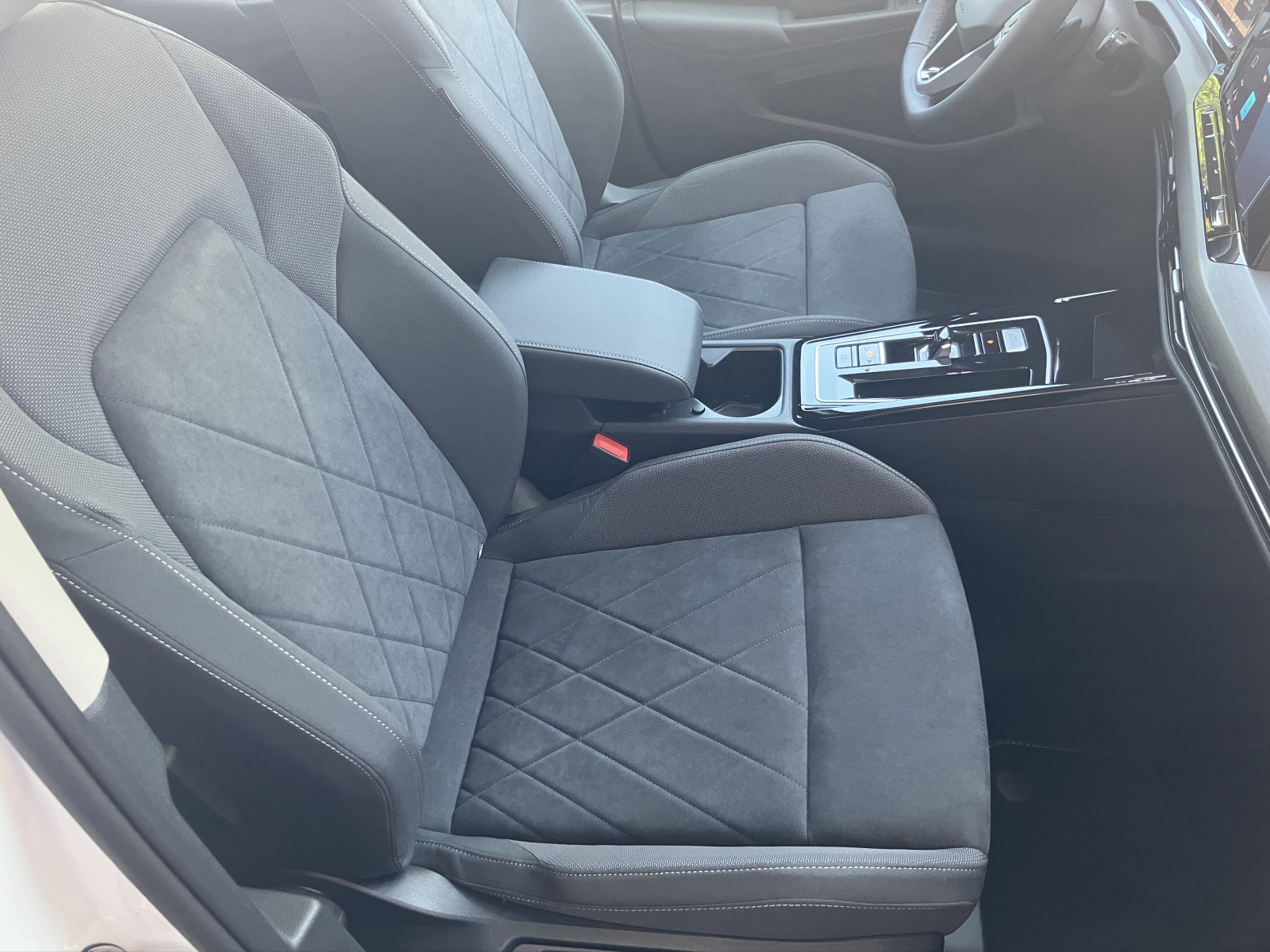 VW Golf VIII 1.5 eTSI mHEV 150 PS DSG-image-10