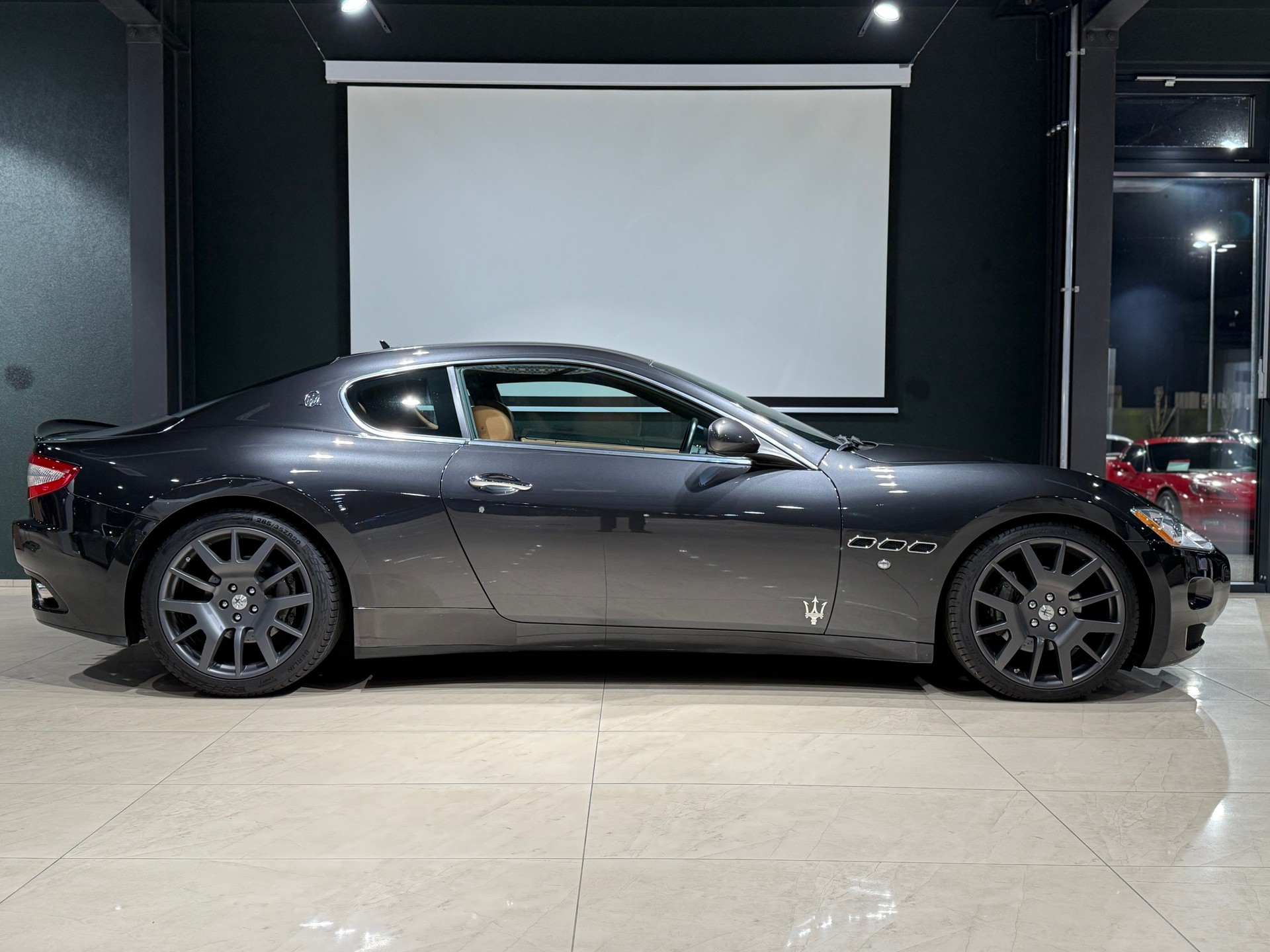MASERATI GranTurismo Automatica-image-4