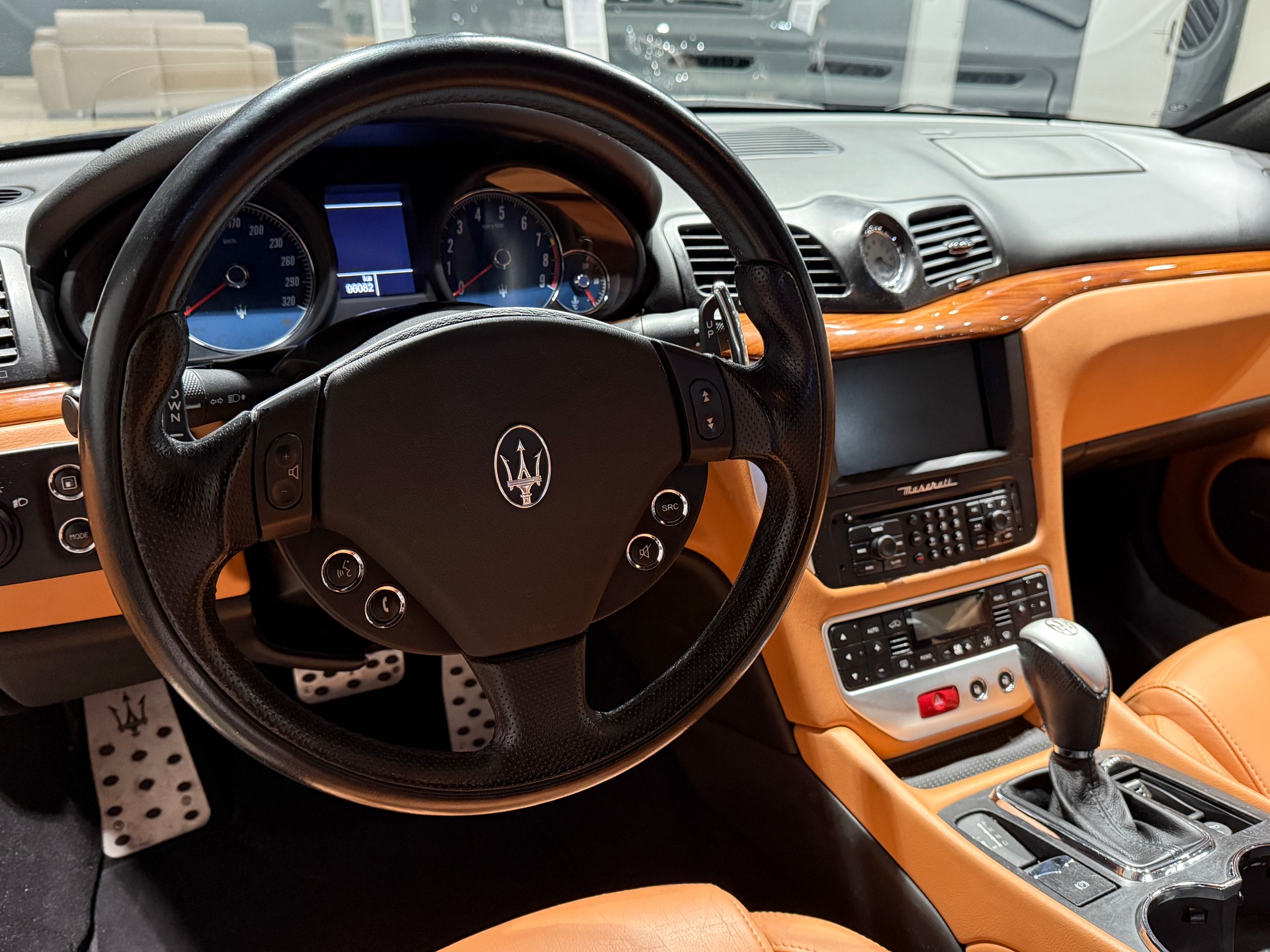 MASERATI GranTurismo Automatica-image-8