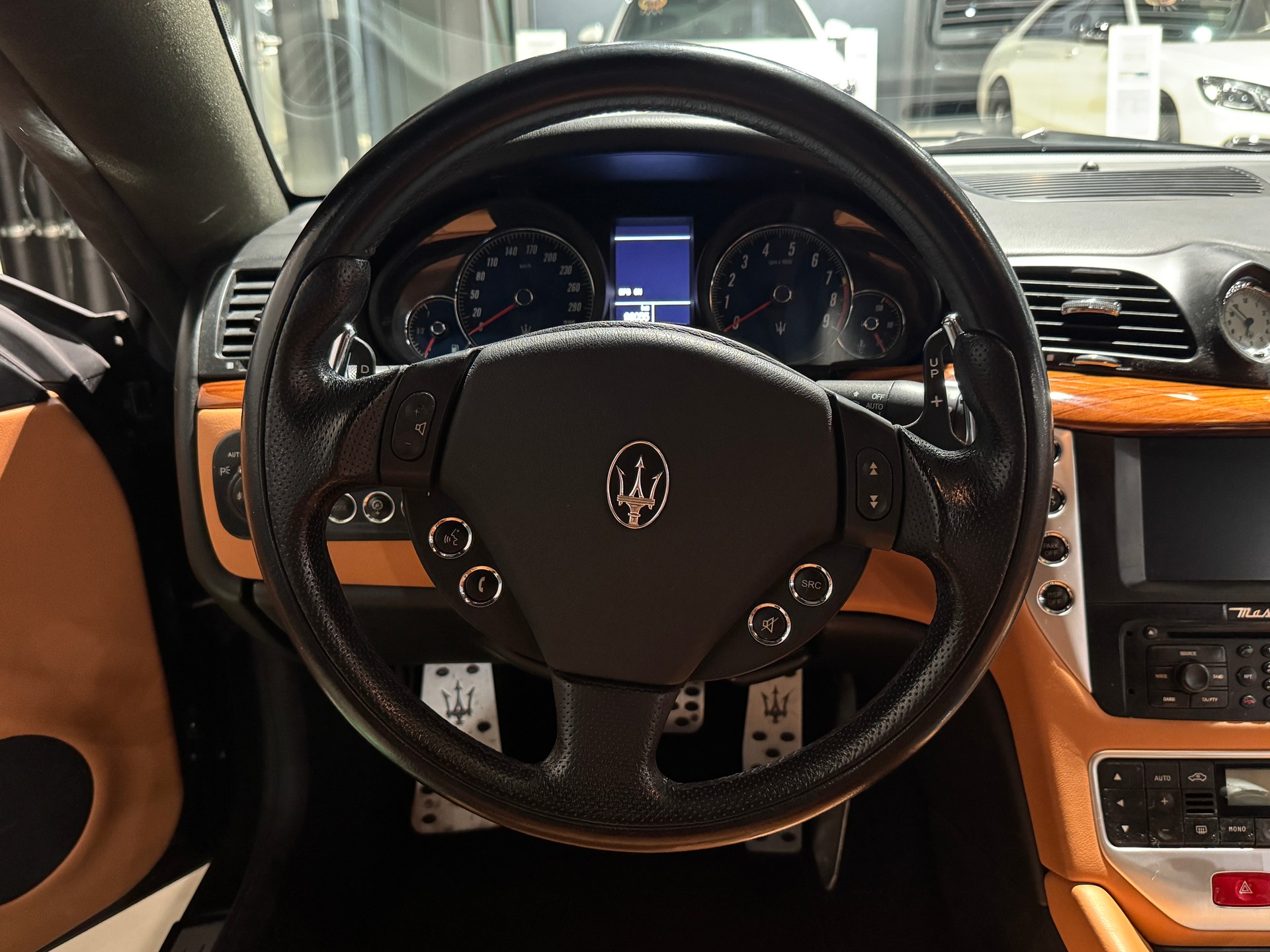 MASERATI GranTurismo Automatica-image-9