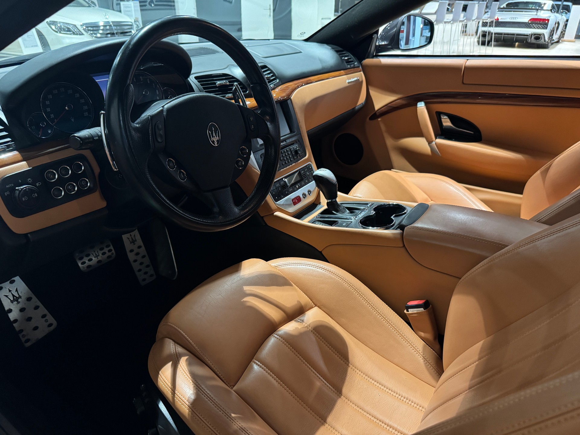 MASERATI GranTurismo Automatica-image-7