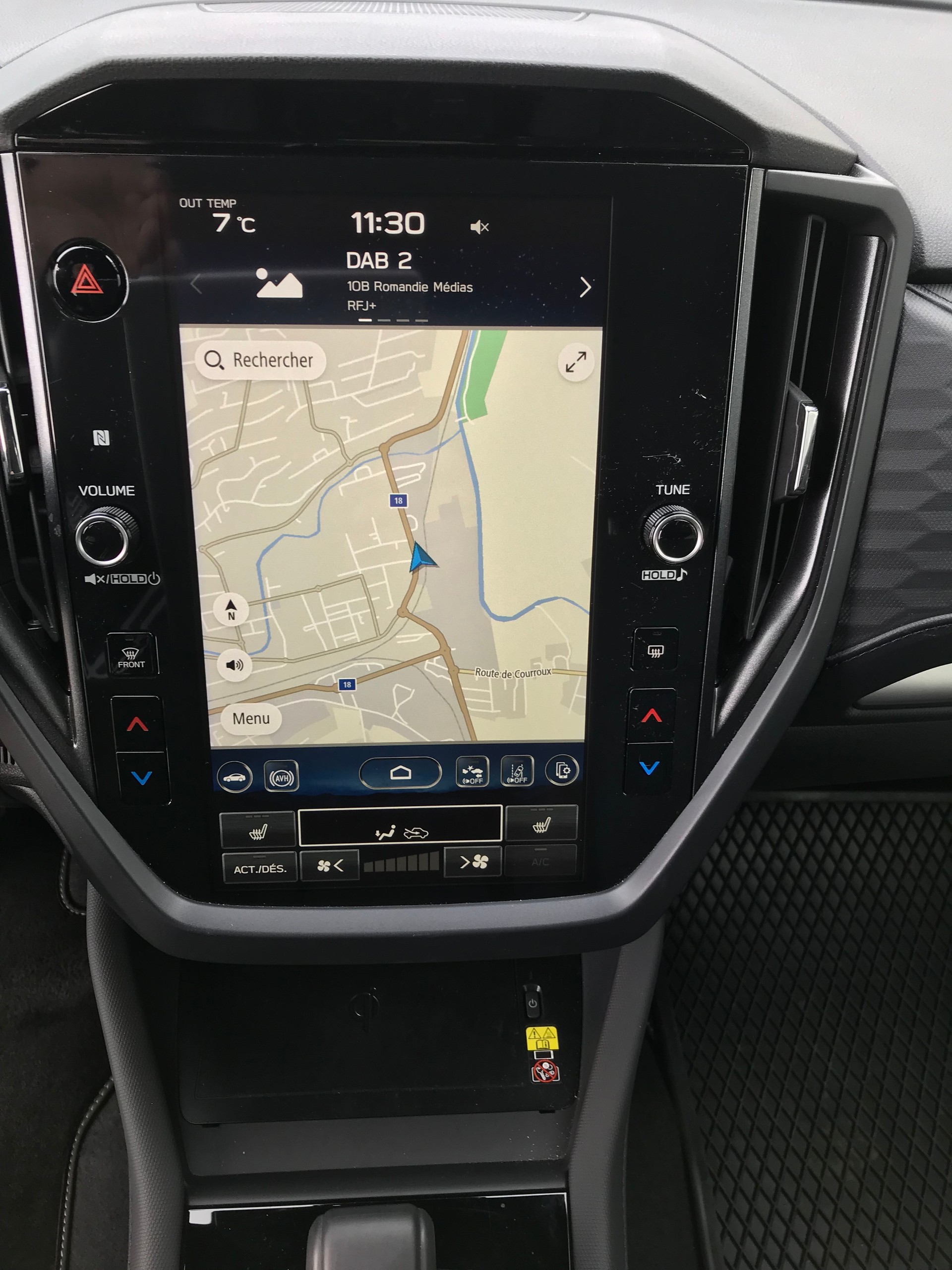 SUBARU Forester 2.0i e-Boxer Swiss Plus Lineartronic-image-9