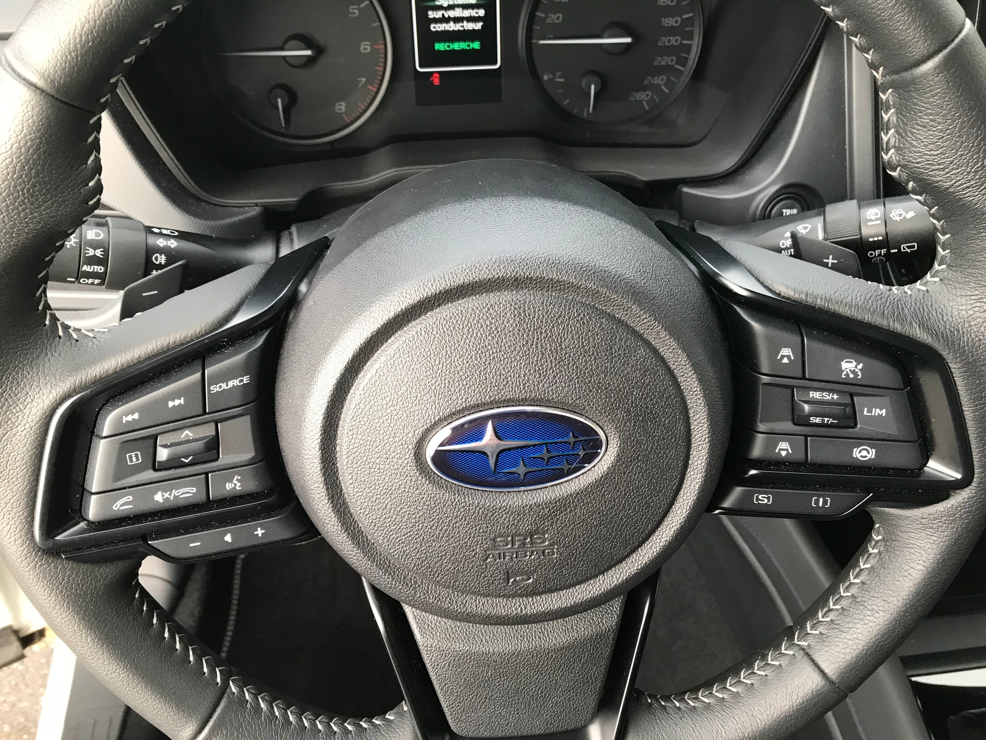 SUBARU Forester 2.0i e-Boxer Swiss Plus Lineartronic-image-8