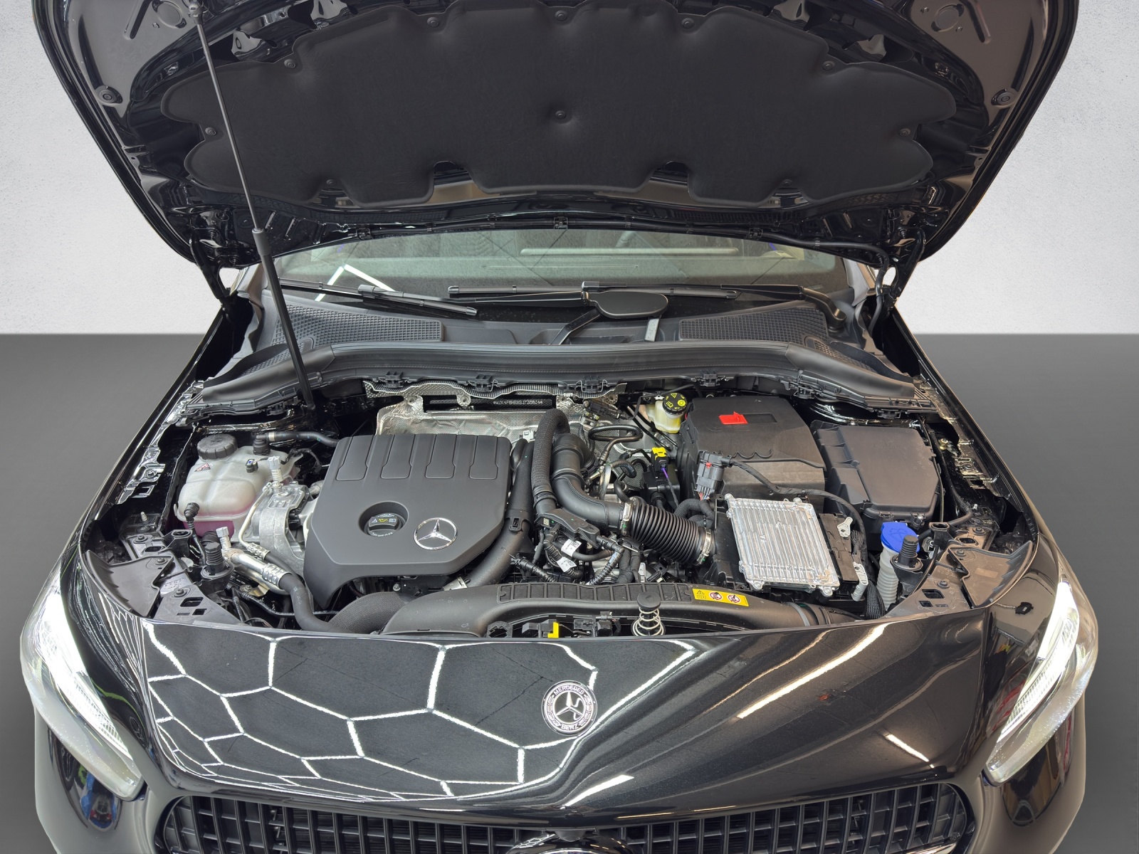 MERCEDES-BENZ B 200 Progressive-image-8