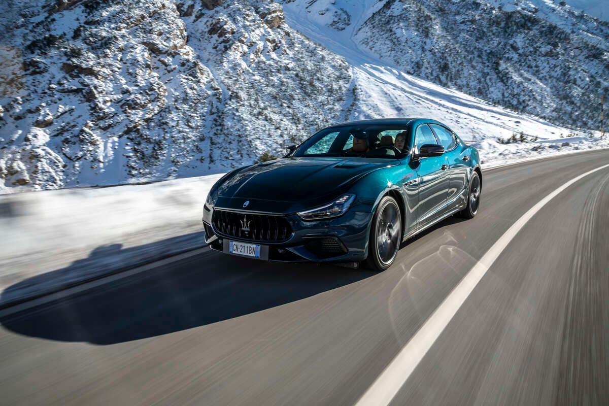 MASERATI Ghibli Trofeo 3.8 V8 - 334 ULTIMA 1of103 - Blu Persia FUORISERIE - 2.99% Leasing-image-11