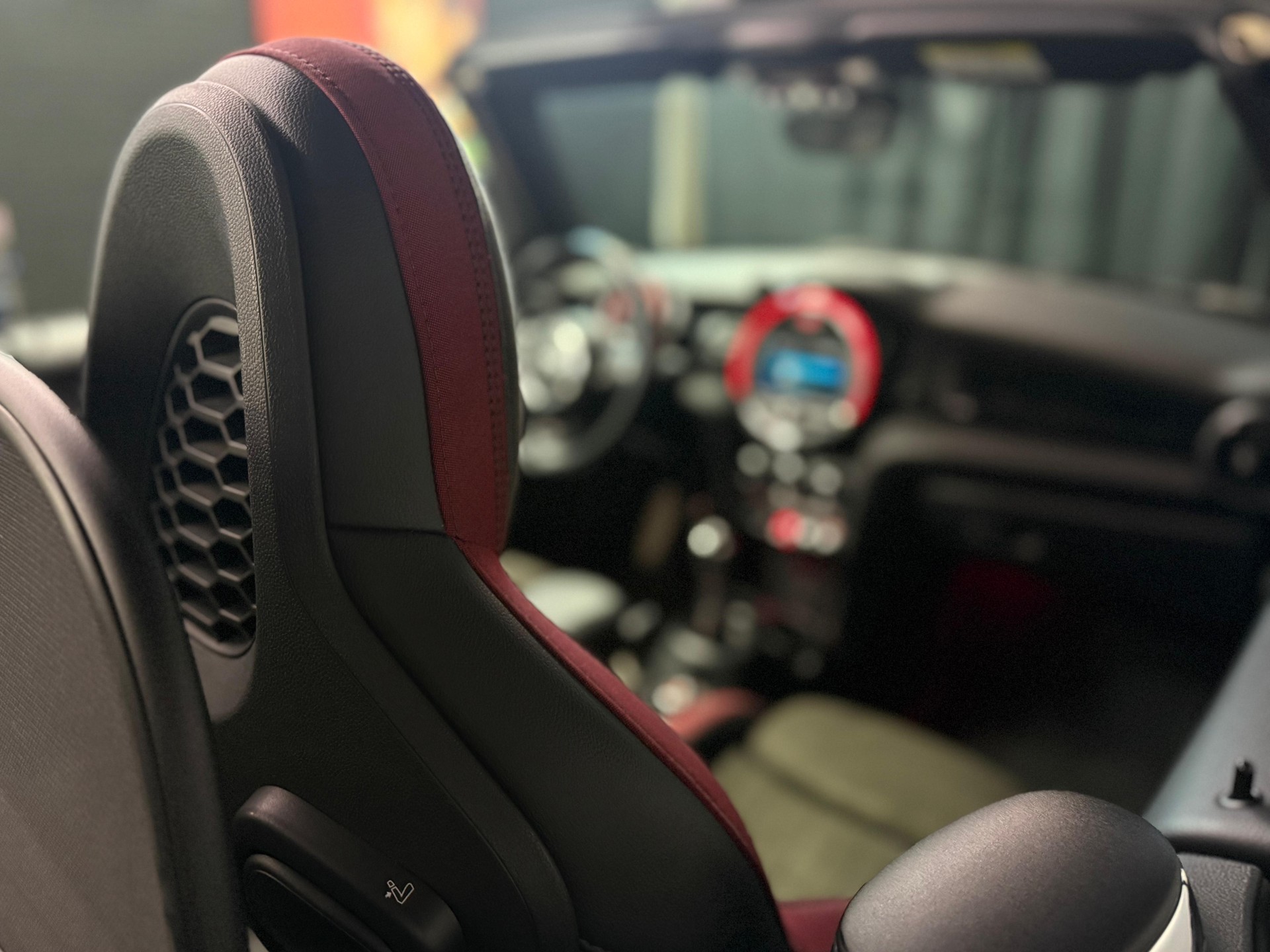 MINI Cooper John Cooper Works Cabriolet-image-3