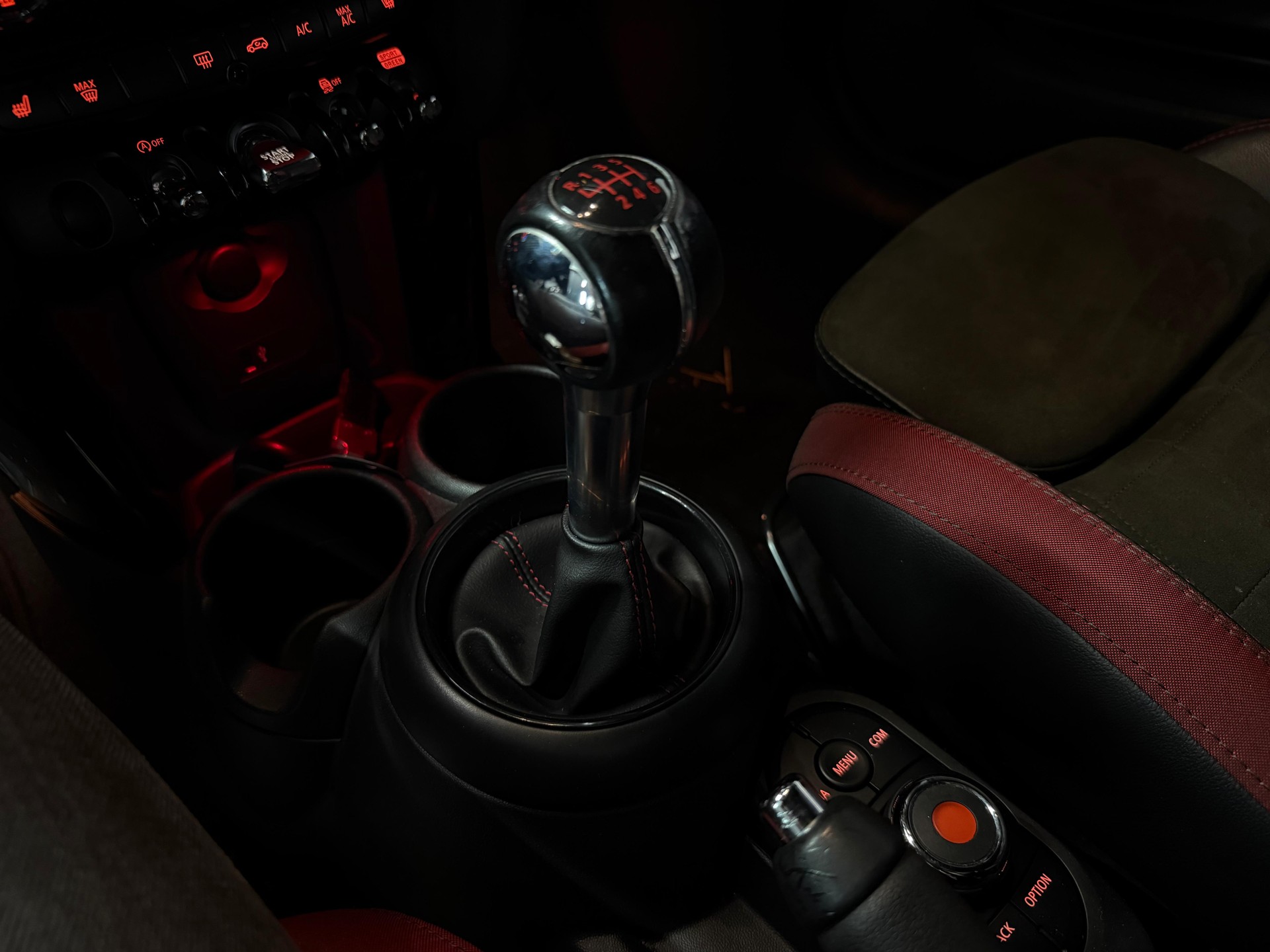 MINI Cooper John Cooper Works Cabriolet-image-11