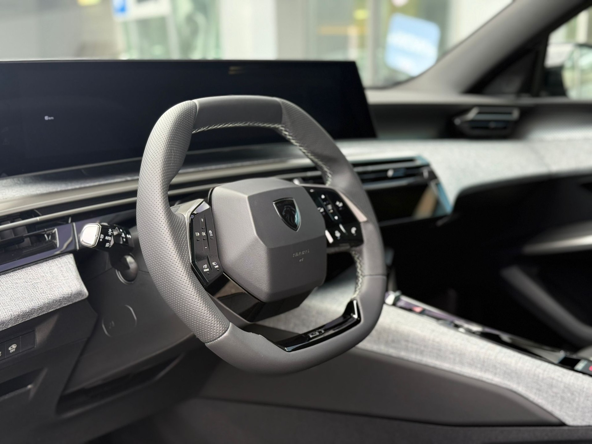 PEUGEOT 3008 145 e-DCS6 Hybrid GT-image-5