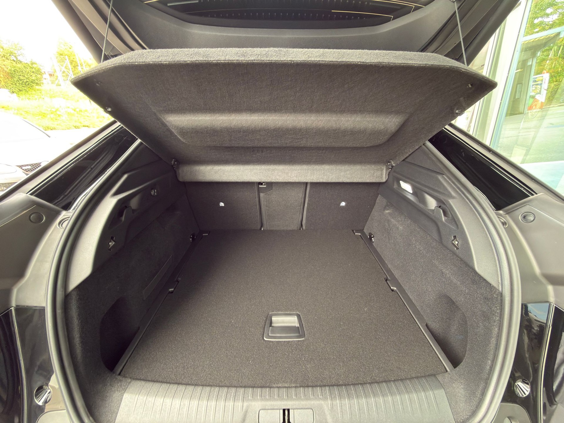 PEUGEOT 3008 145 e-DCS6 Hybrid GT-image-13