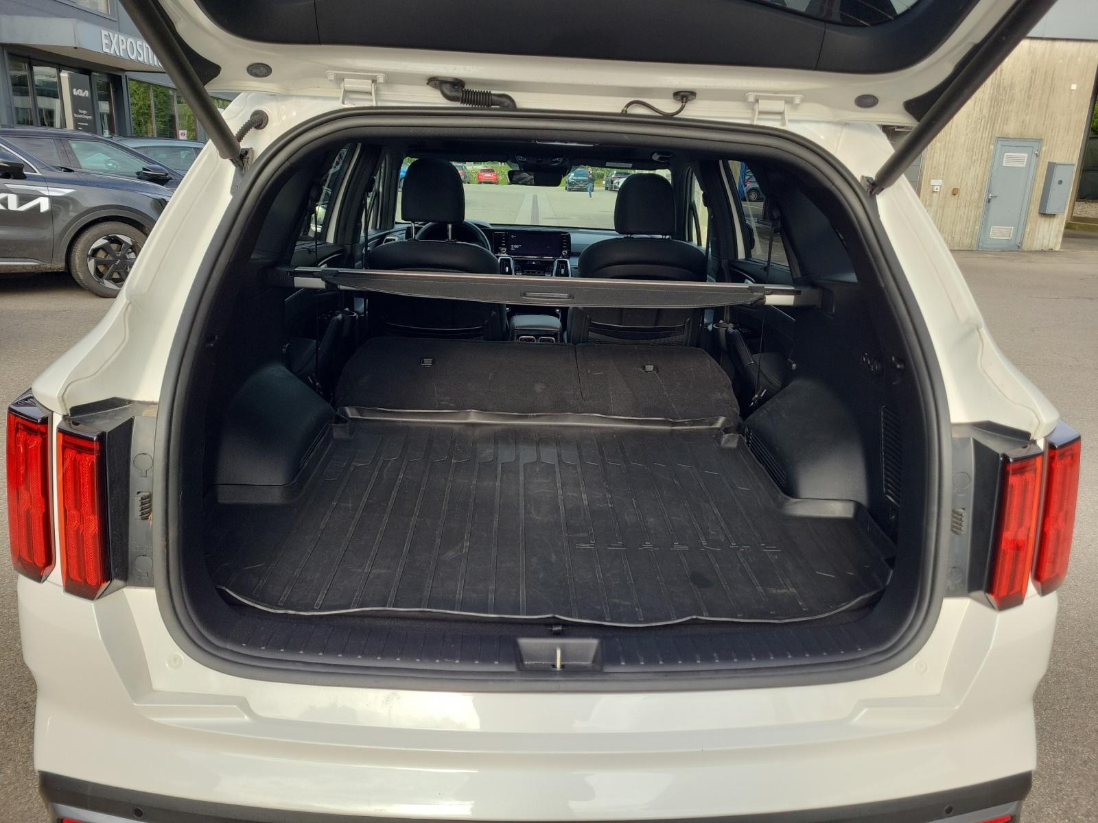 KIA Sorento 1.6 T-GDi Plug-in Hybrid Style-image-7