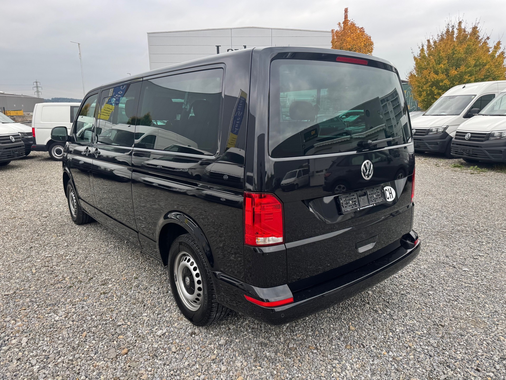 VW T6.1 2.0 TDI 4Motion DSG-image-4