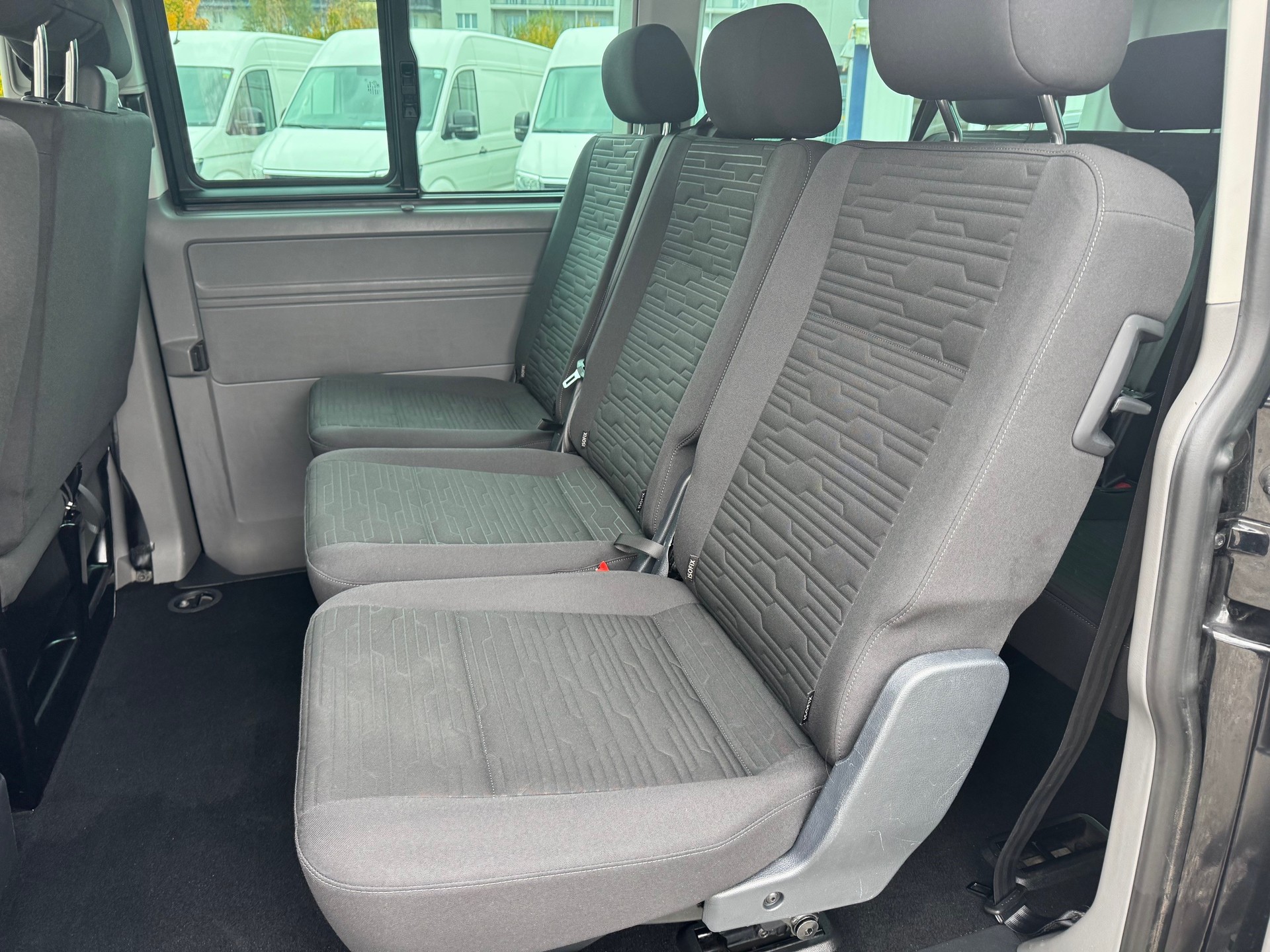 VW T6.1 2.0 TDI 4Motion DSG-image-10