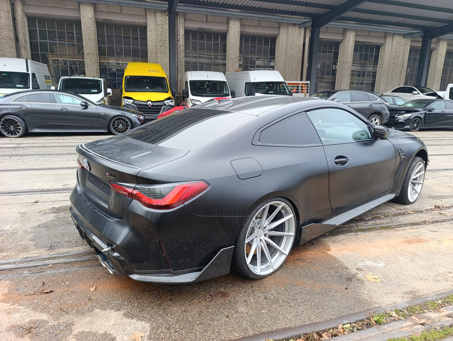 BMW M4 Coupé Competition M xDrive-image-3