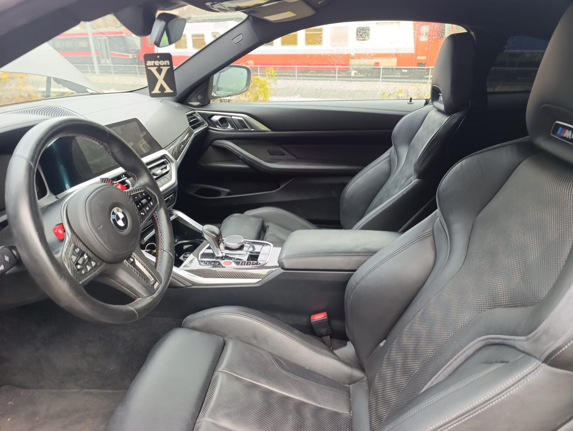 BMW M4 Coupé Competition M xDrive-image-6