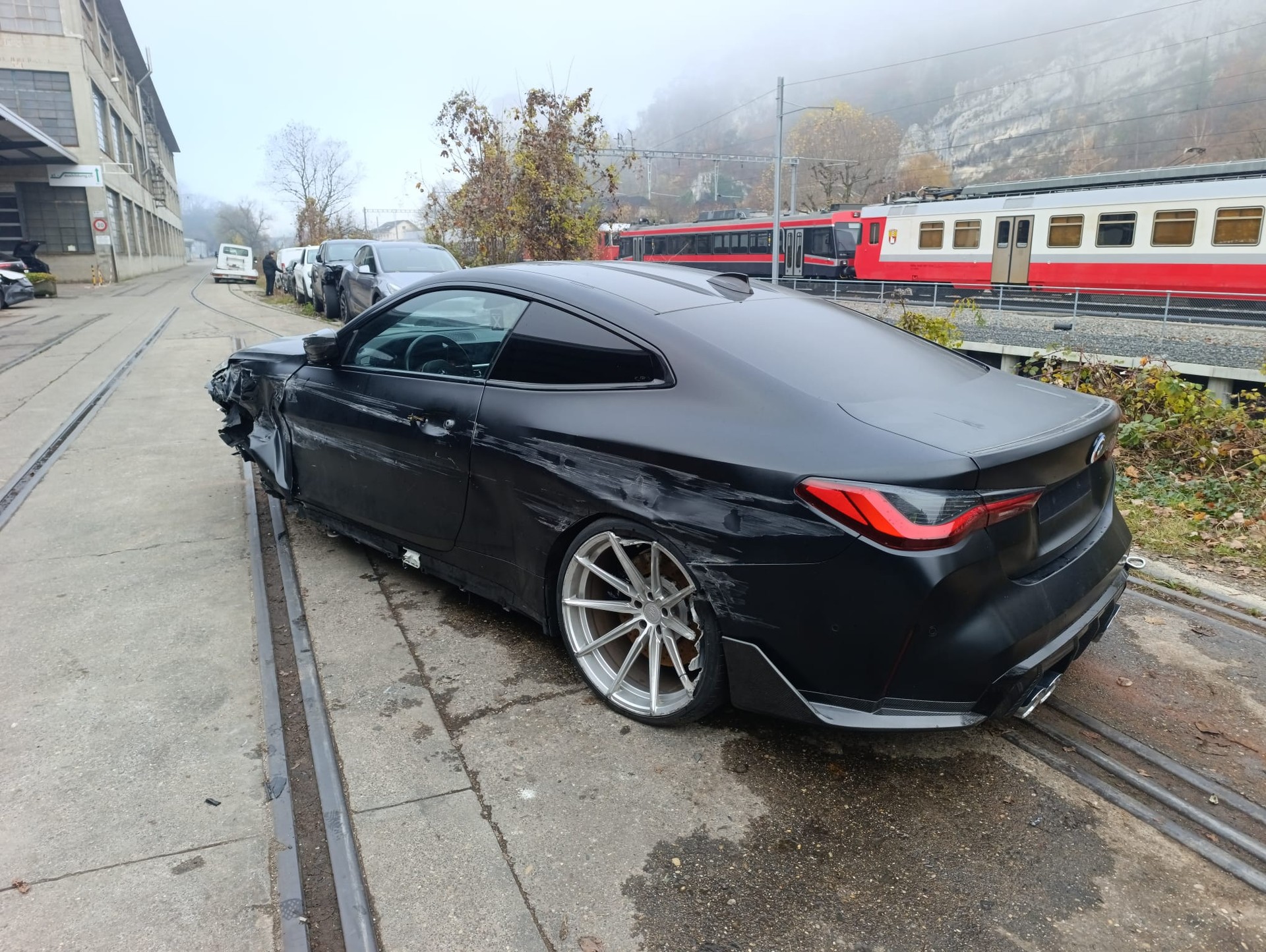 BMW M4 Coupé Competition M xDrive-image-4