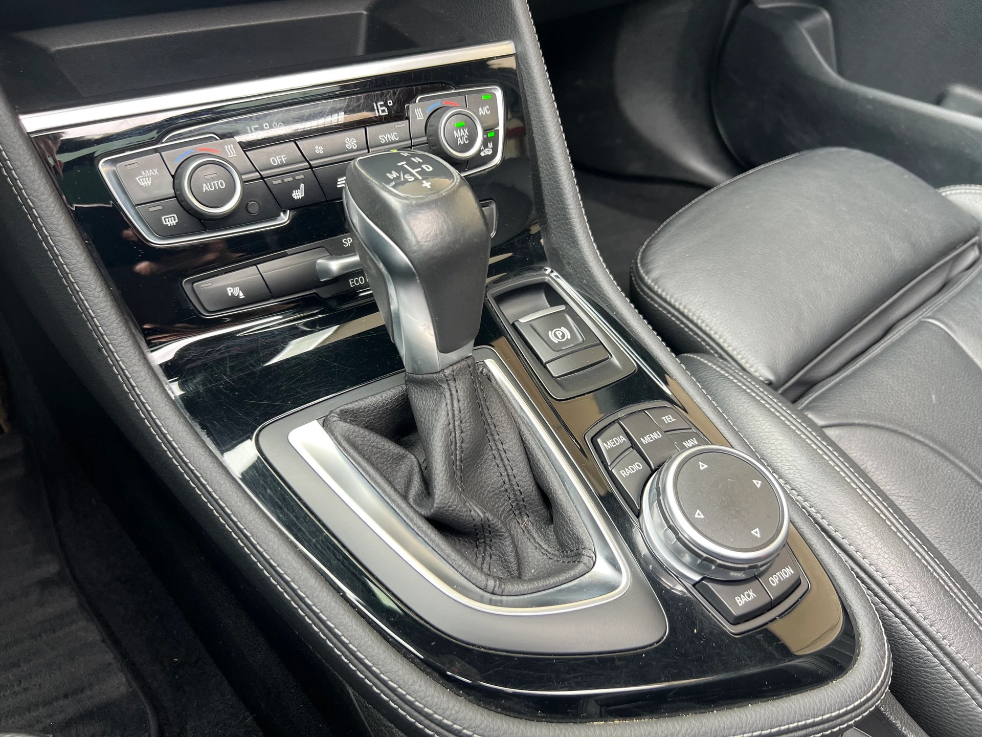 BMW 220d xDrive Gran Tourer M Sport Steptronic (CH)-image-16
