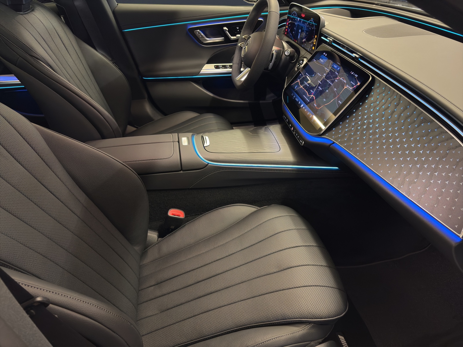 MERCEDES-BENZ E 220 d 4M Break-image-9