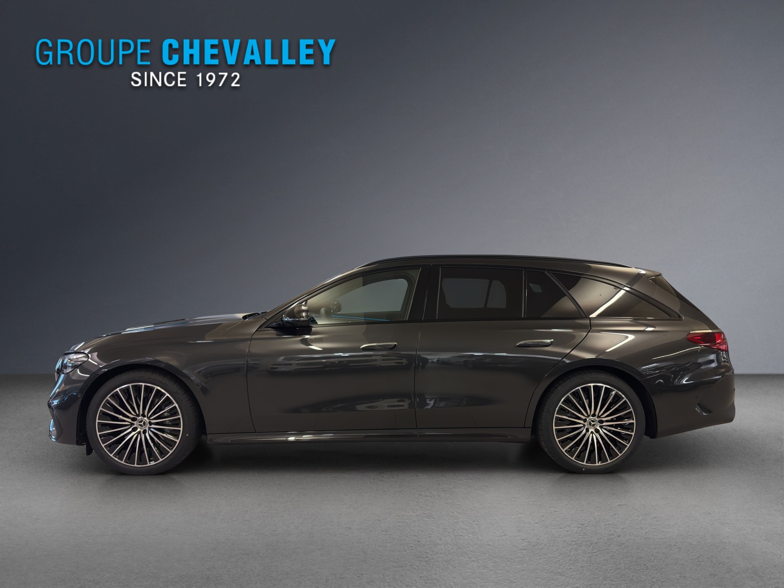 MERCEDES-BENZ E 220 d 4M Break-showroom-element-1