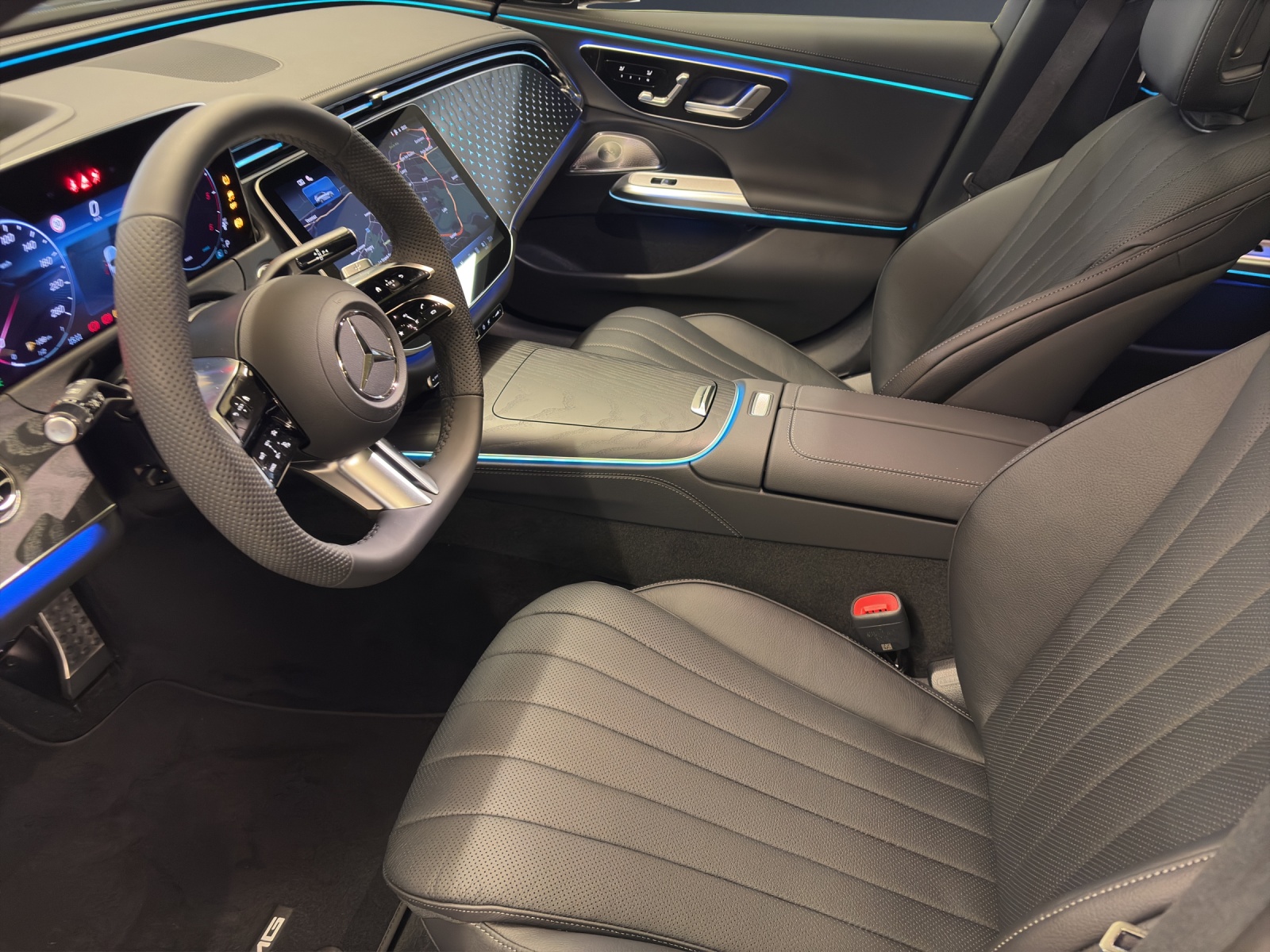 MERCEDES-BENZ E 220 d 4M Break-image-8