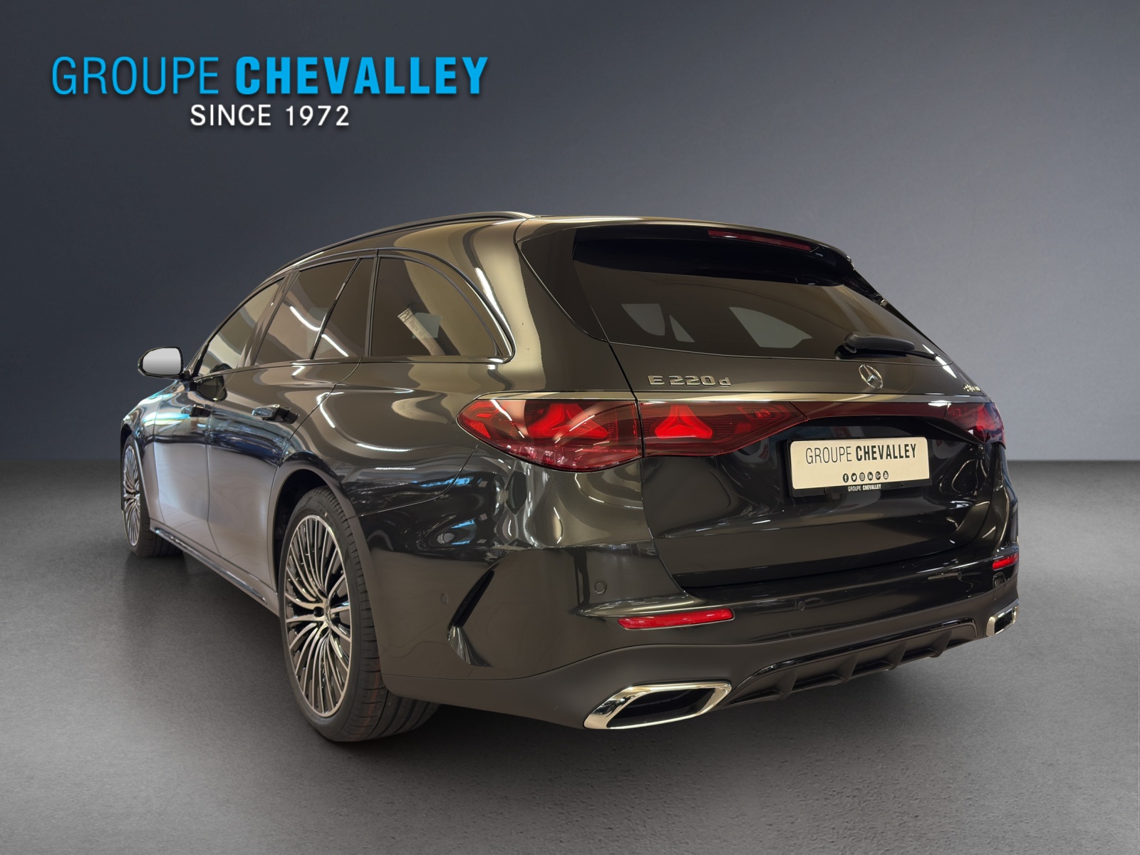 MERCEDES-BENZ E 220 d 4M Break-showroom-element-2