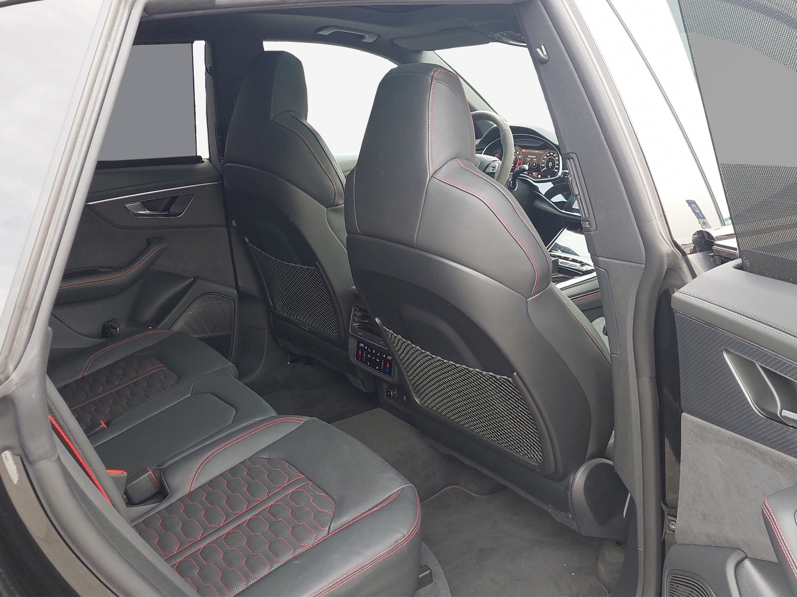 AUDI RSQ8 quattro tiptronic-image-13