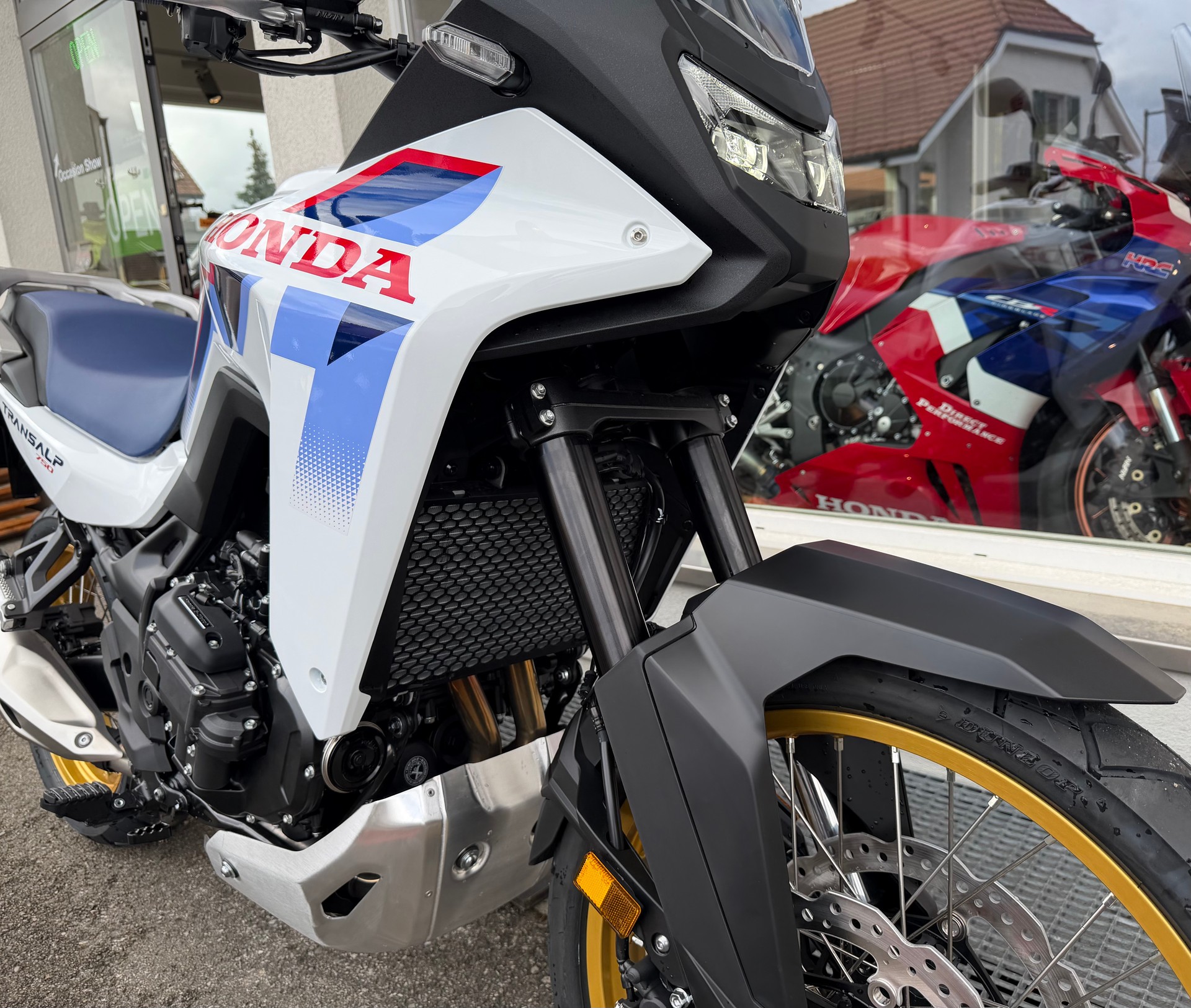HONDA XL 750 Transalp E-Clutch 2026-image-5