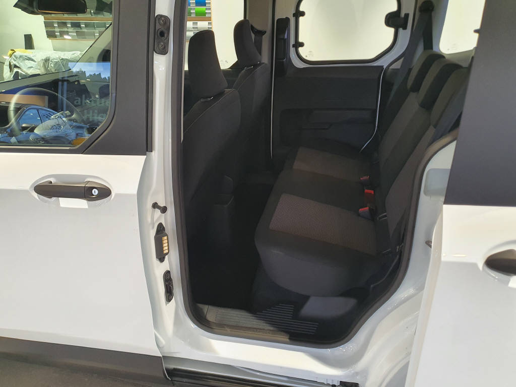FORD TOURNEO COURIERier 1.0 EcoBoost Trend-image-12