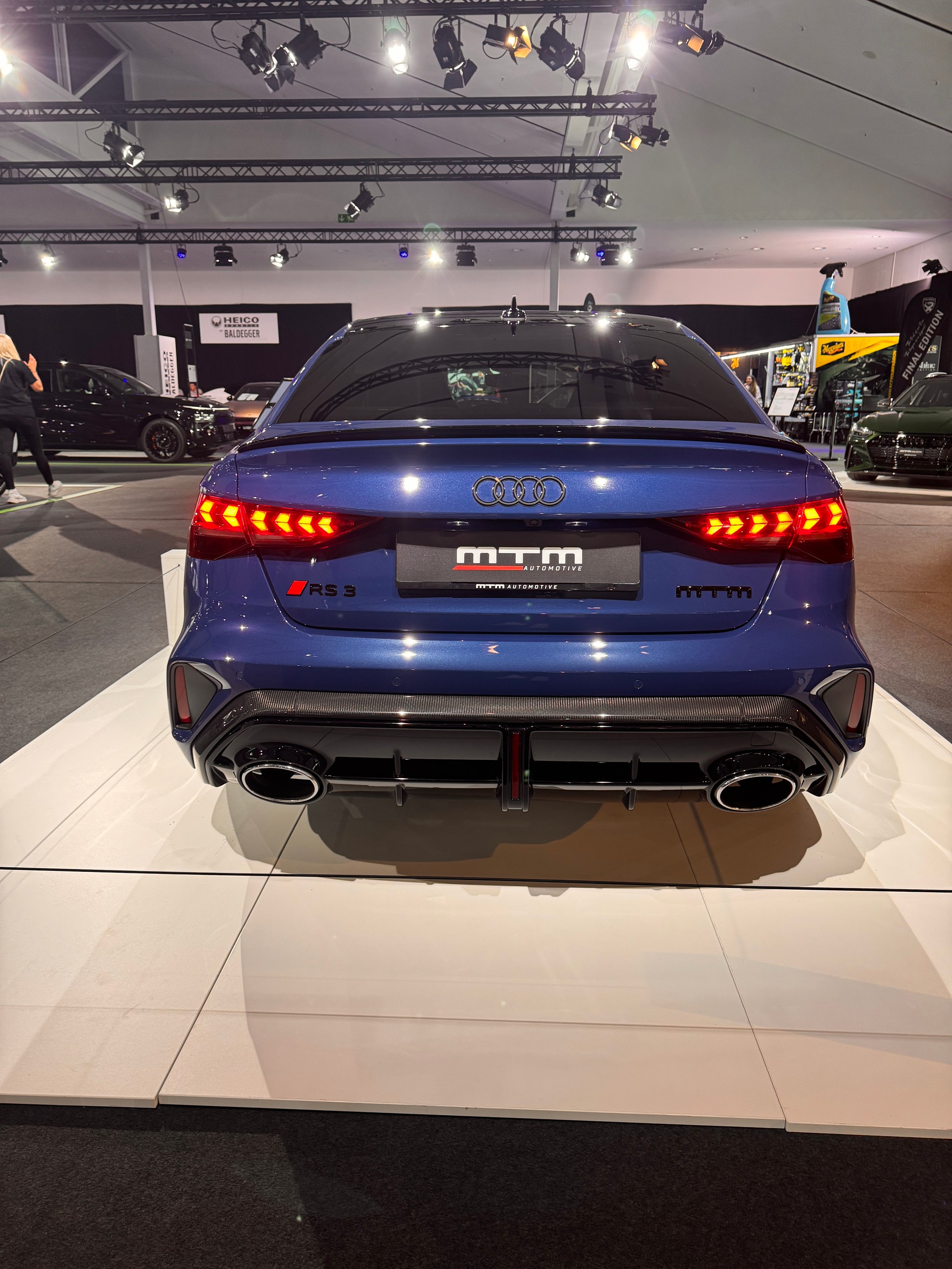 AUDI RS3 Limousine 2.5 TSI quattro S-tronic-image-2