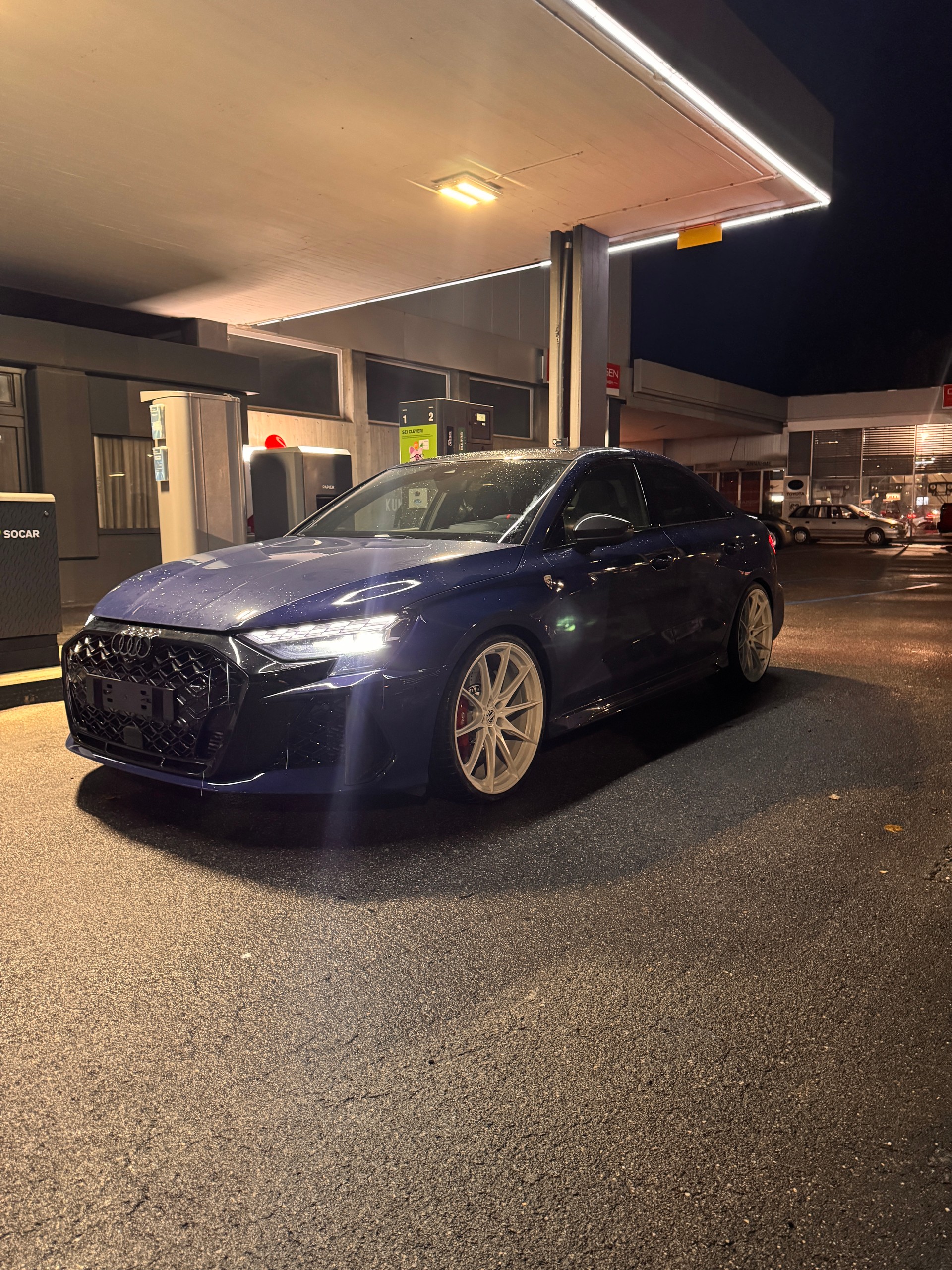AUDI RS3 Limousine 2.5 TSI quattro S-tronic-image-3