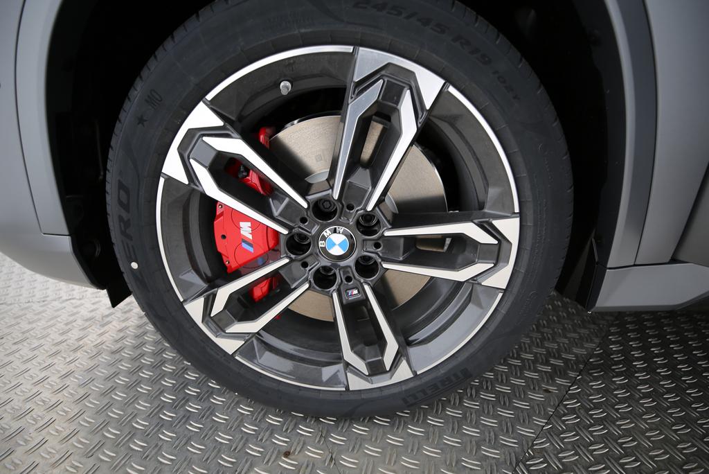 BMW X1 20i sDrive-image-2