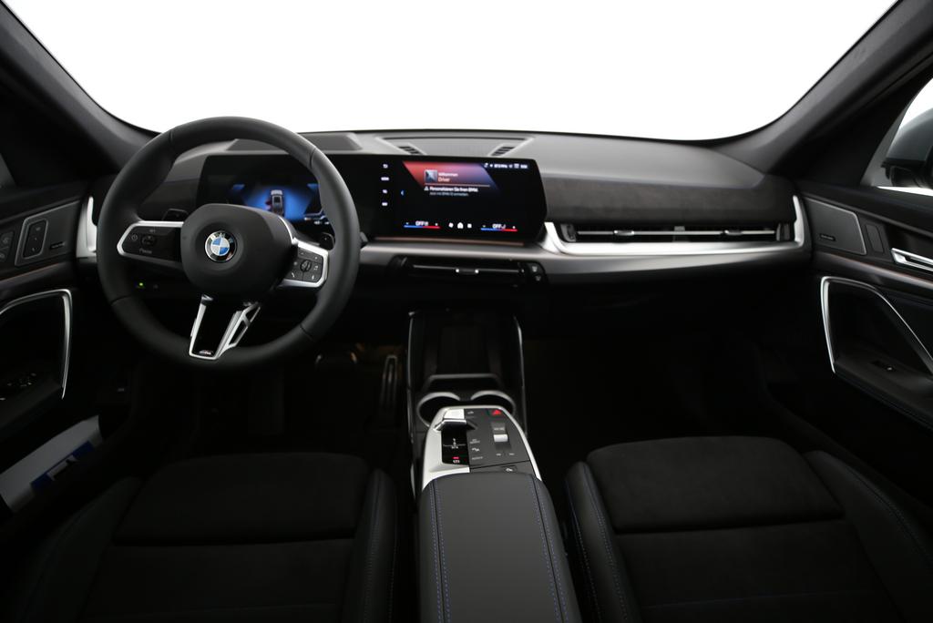 BMW X1 20i sDrive-image-3