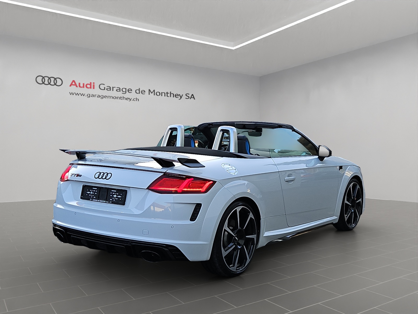 AUDI TT Roadster TTRS S-tronic-image-3